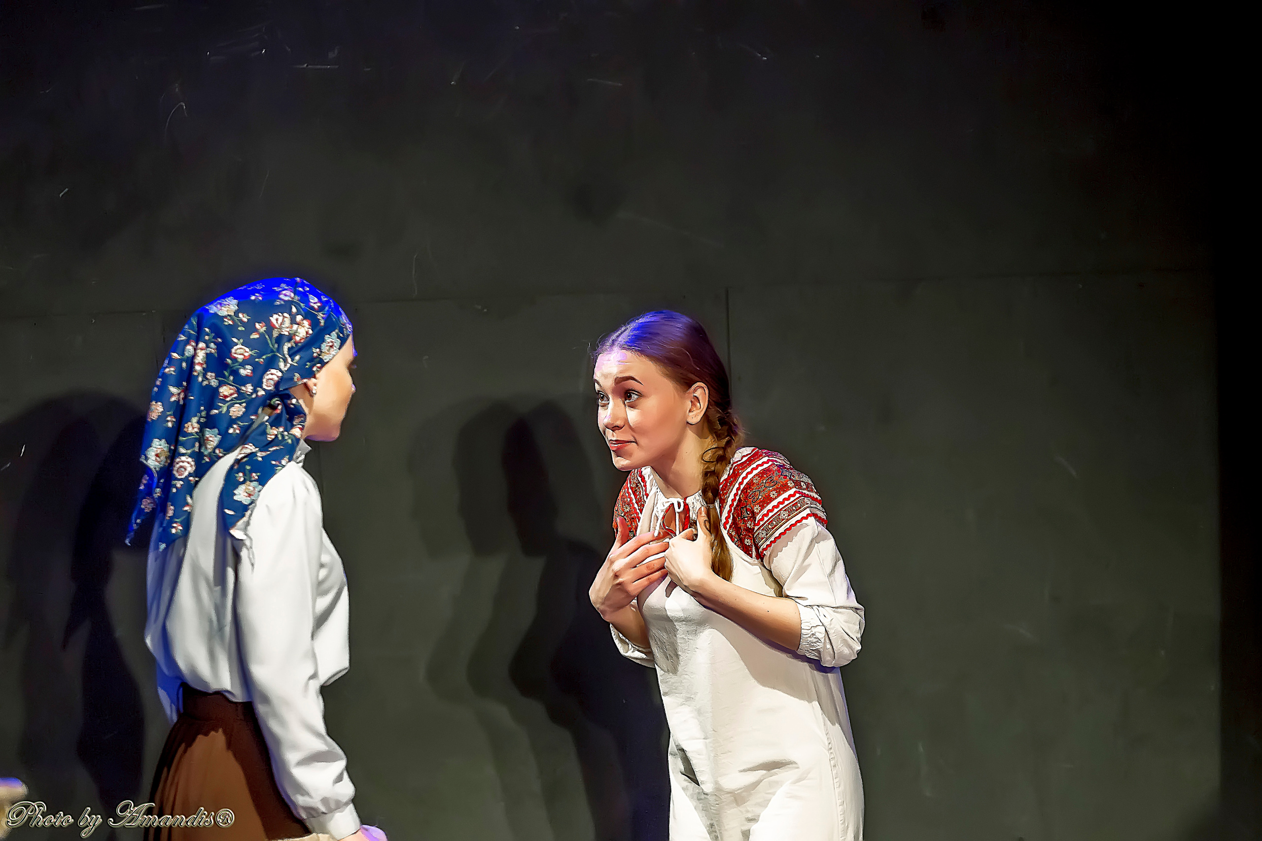 Спектакль «На дне». Дипломная работа. Институт театрального искусства. Москва. Репортажная съемка в Москве и области. Анималистика