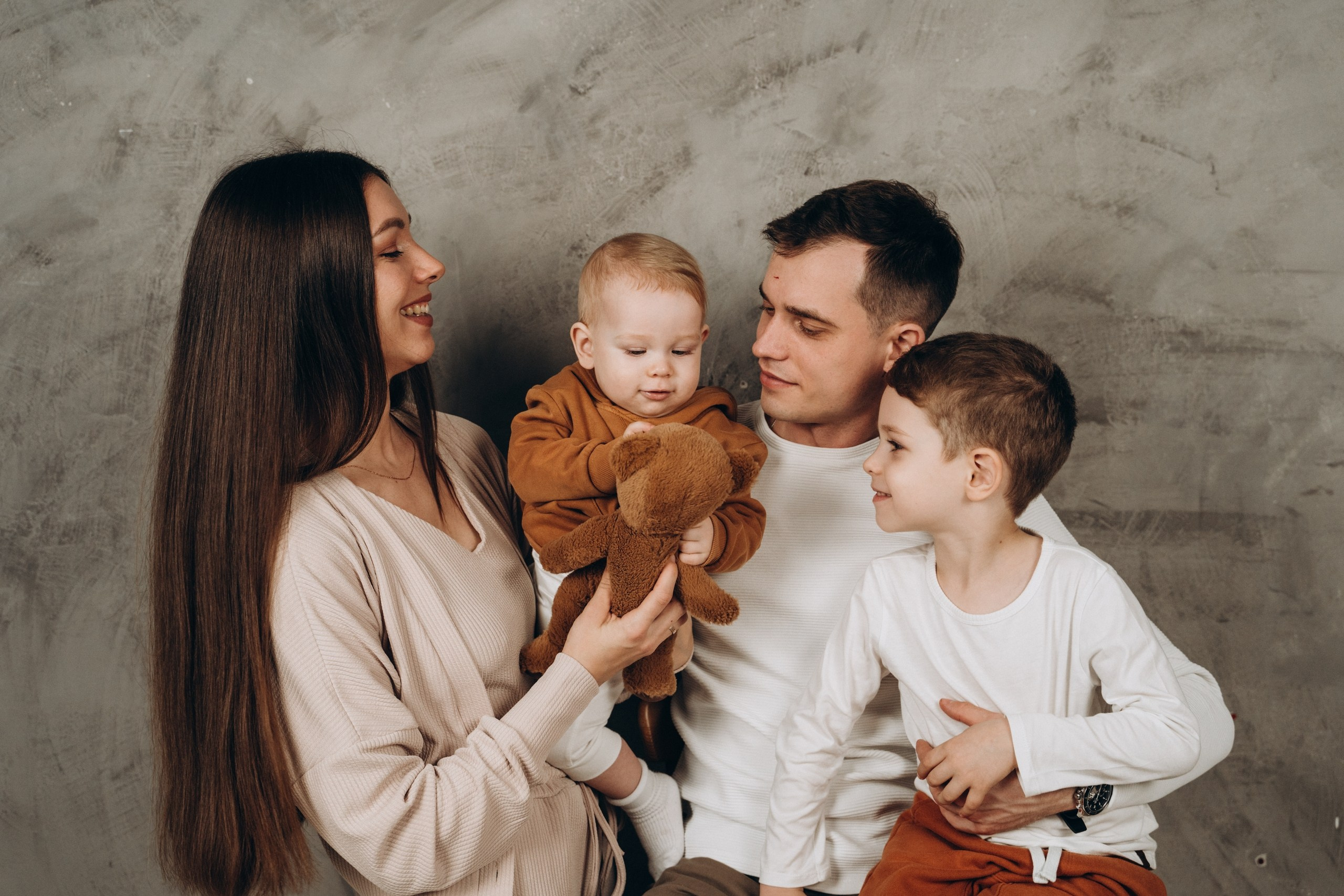 Семейная фотосессия в студии Новороссийск. Фотограф Екатерина в городе Новороссийск