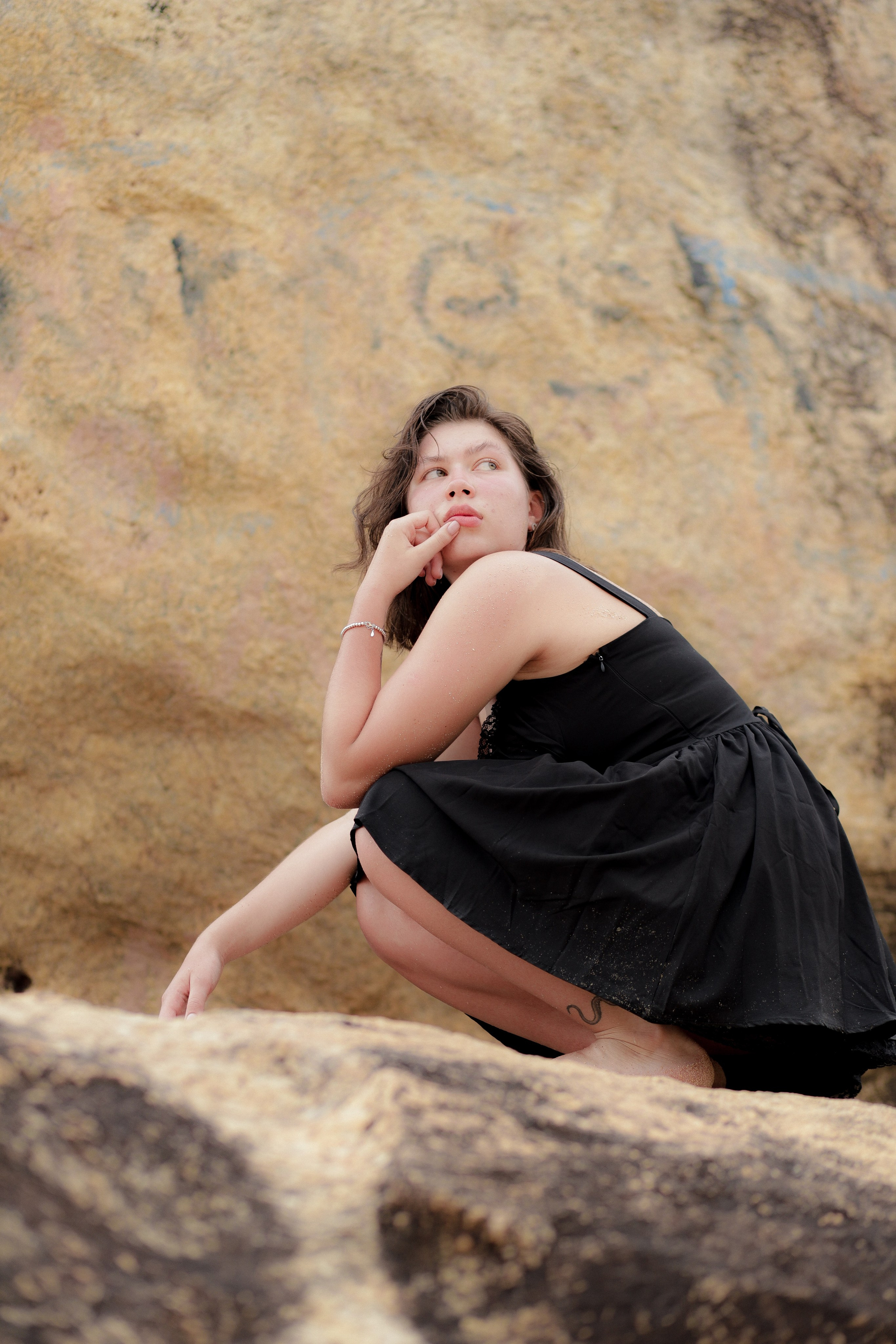 Фотосессия в Хиккадуве: романтичные кадры среди камней и волн. Фотограф на Шри-Ланке