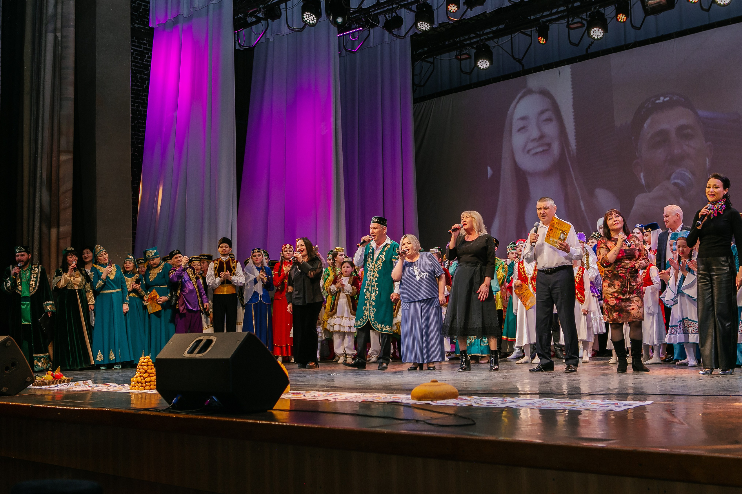 Межрегиональный фестиваль «Сибирские звезды». Контент фотограф, съемка для маркетплейсов, фуд съемка и репортажи в Новосибирске Ралия Галеева