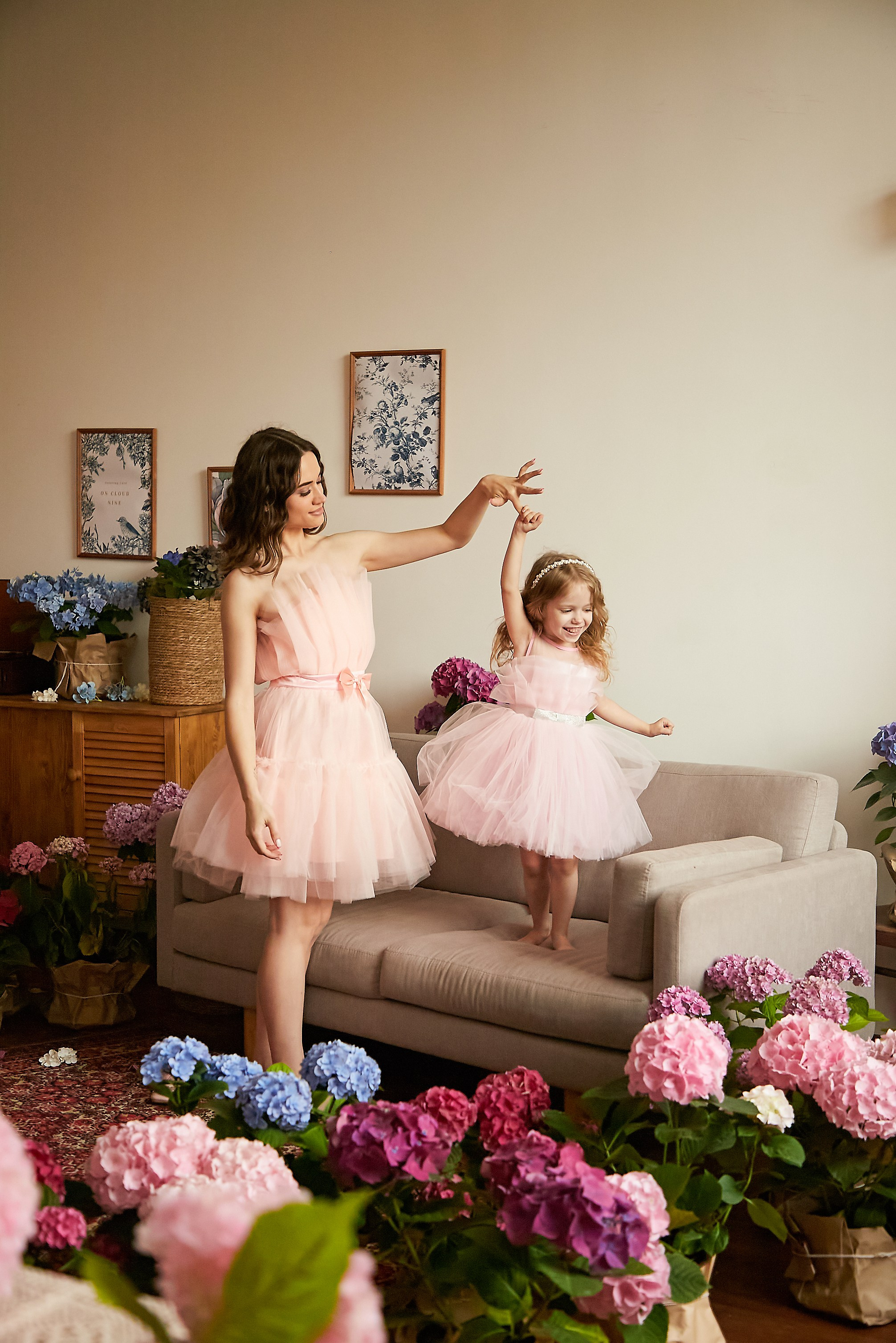 фотосессия мама и дочка Краснодар, семейный фотограф Краснодар, семейные фотодни Краснодар, семейный фотограф Сочи, семейная фотосессия Сочи в студии