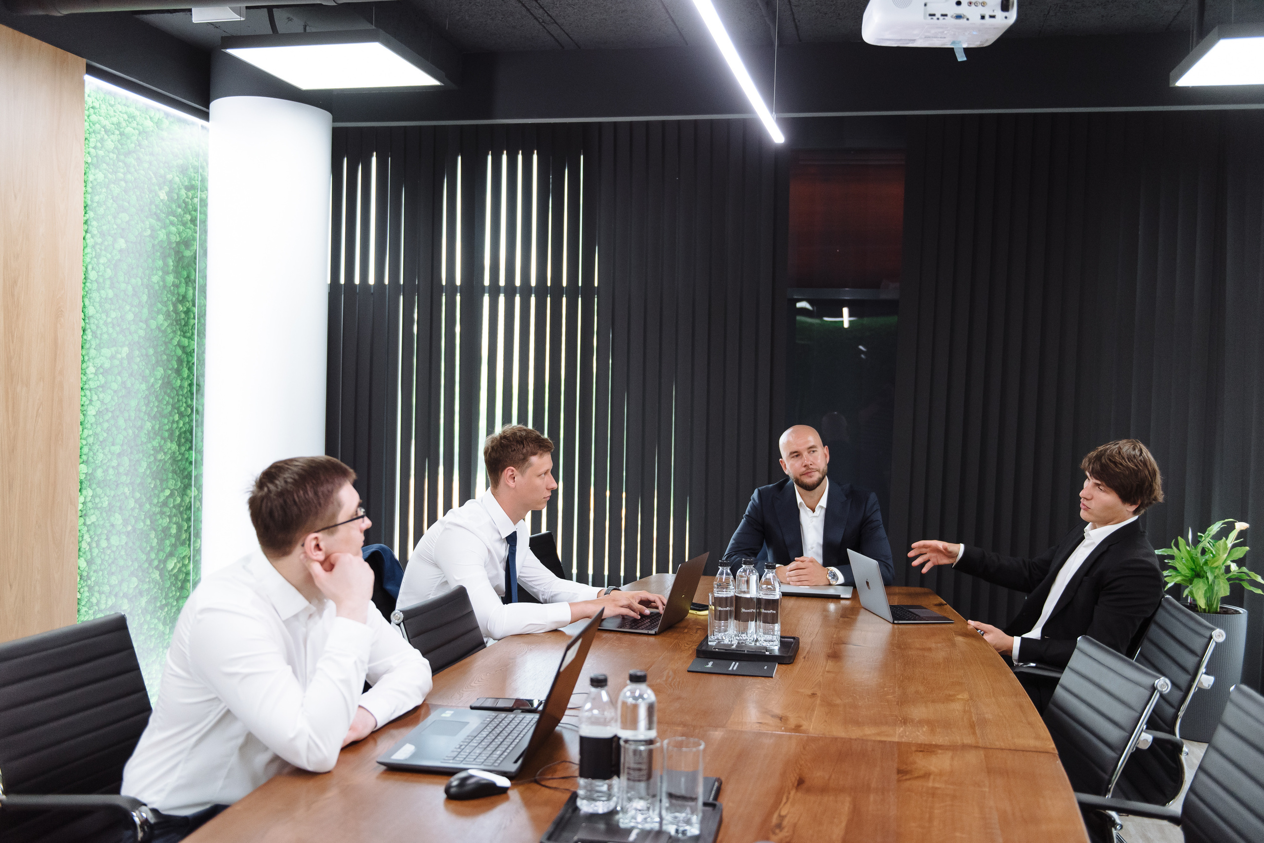 Бизнес фотосъемка. Репортажный и Свадебный фотограф в Москве Макс Макаров