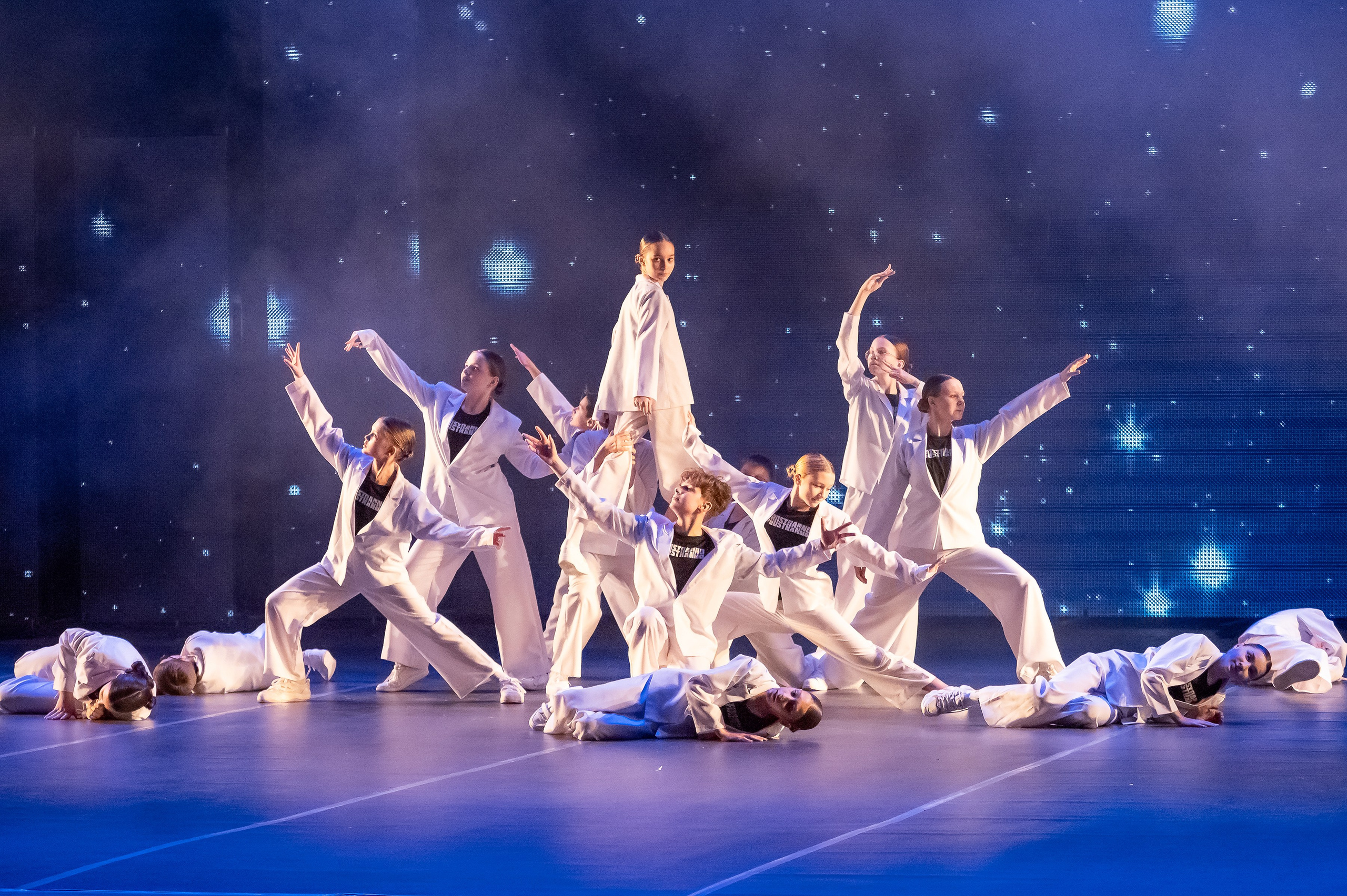 Концерт «Пространные танцы». Репортажный, семейный и детский фотограф в Пензе и Заречном Арина Ермилова. Картины барельеф на заказ