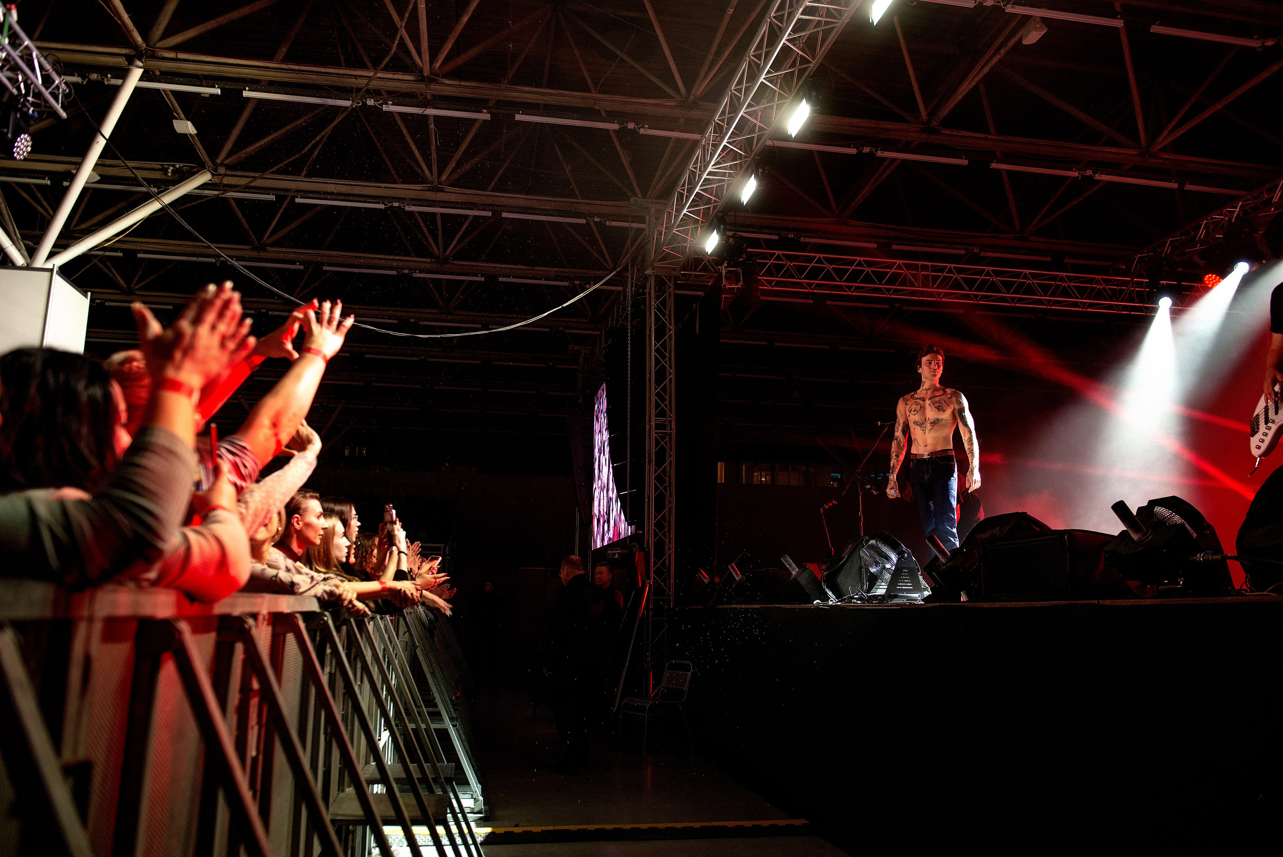 Концерт Хolidayboy. Школьный, фэшн фотограф в Тюмени и в России Ирина Королева