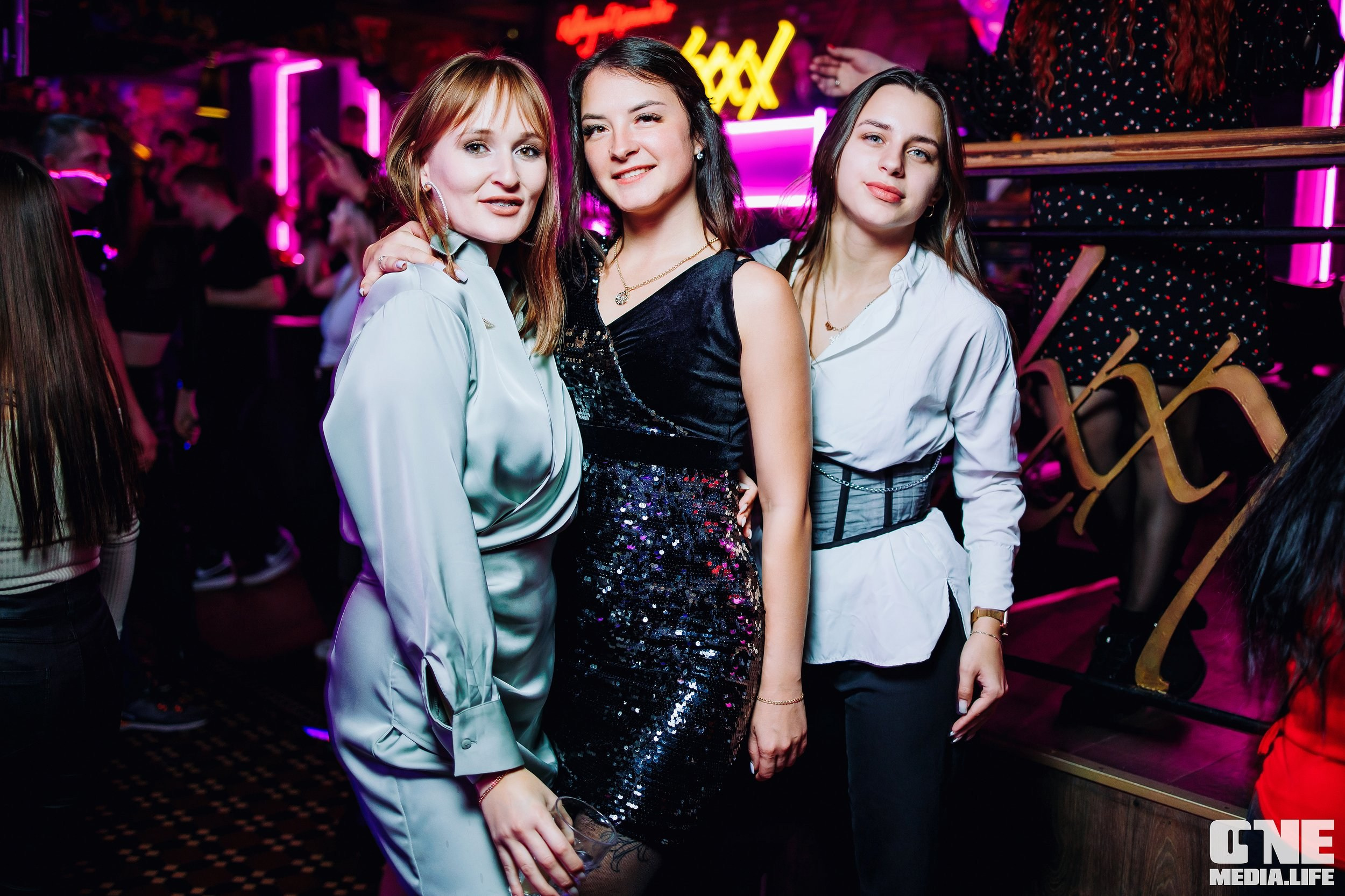 Фоторепортаж из бара XxxX. One Media Life: фоторепортажи, фотоотчеты с мероприятий и заведений