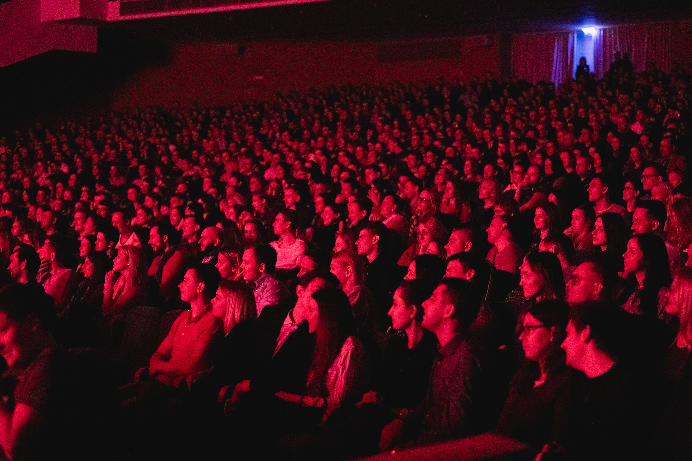 Концерт Большой Stand Up. Нурлан Сабуров и Алексей Щербаков. Репортажный фотограф Александр Задорин, Минск, Беларусь
