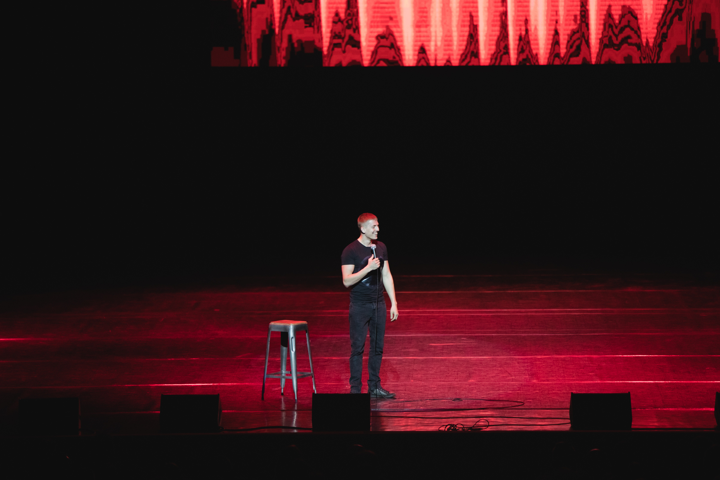 Концерт Большой Stand Up. Нурлан Сабуров и Алексей Щербаков. Репортажный фотограф Александр Задорин, Минск, Беларусь