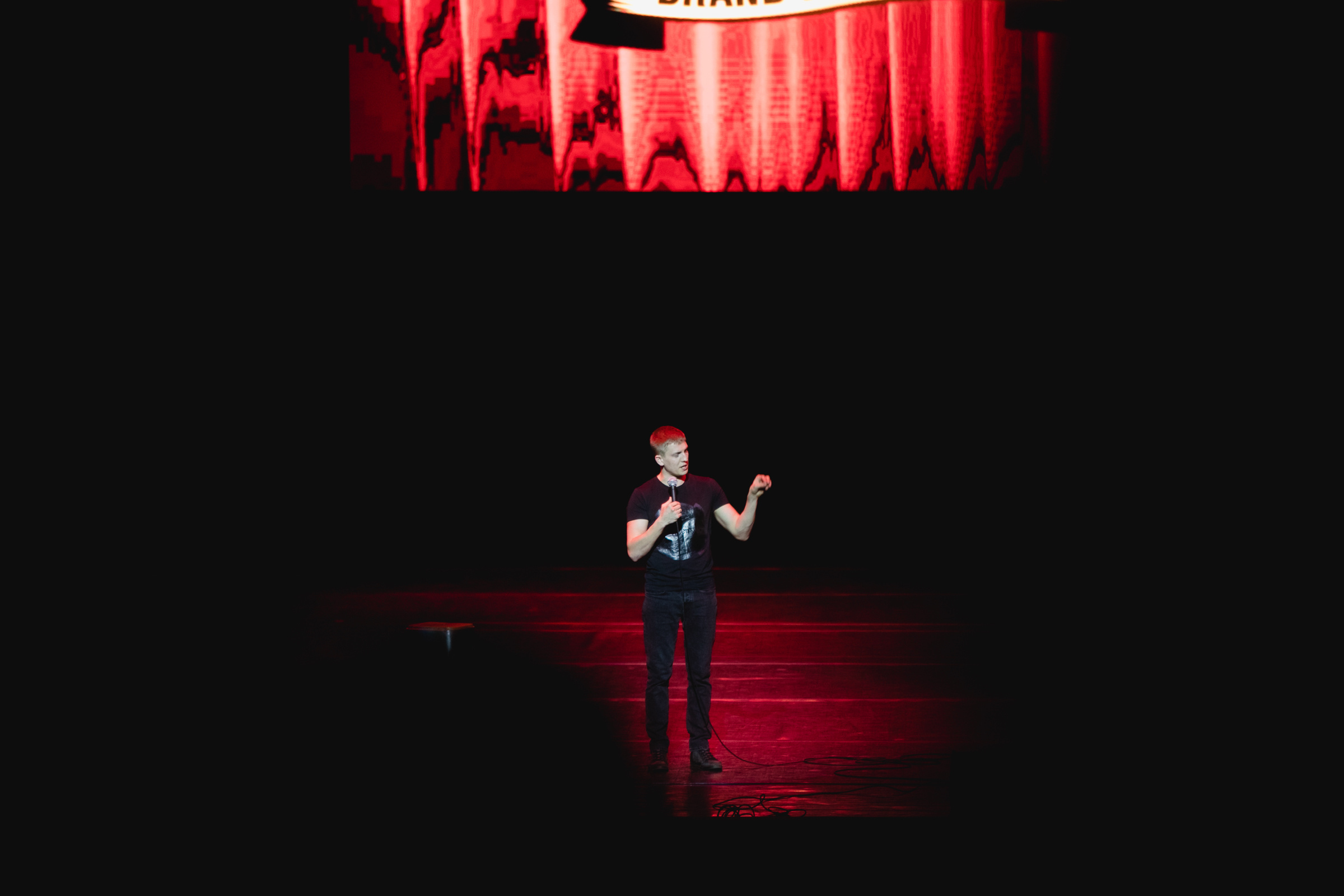 Концерт Большой Stand Up. Нурлан Сабуров и Алексей Щербаков. Репортажный фотограф Александр Задорин, Минск, Беларусь