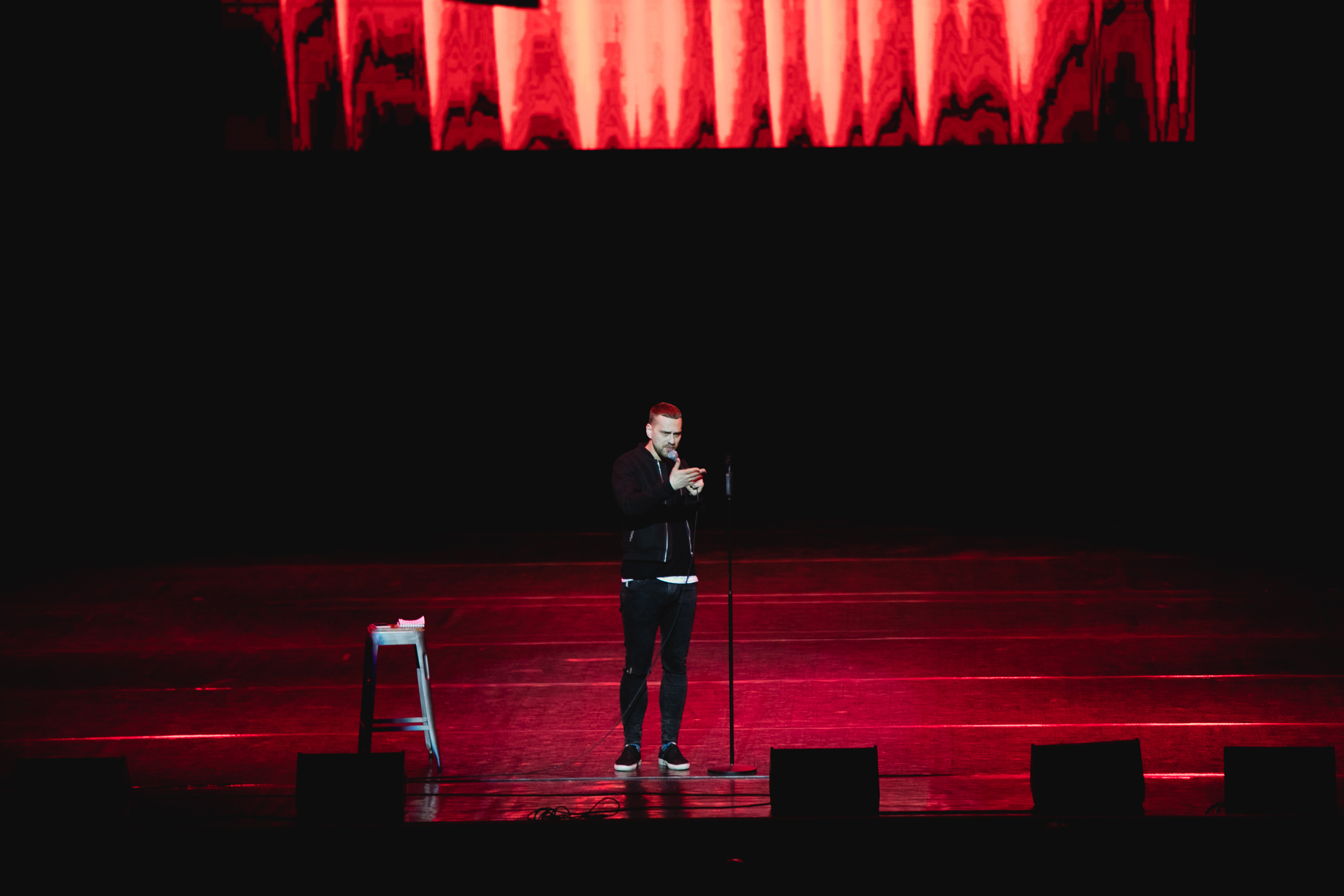 Концерт Большой Stand Up. Нурлан Сабуров и Алексей Щербаков. Репортажный фотограф Александр Задорин, Минск, Беларусь