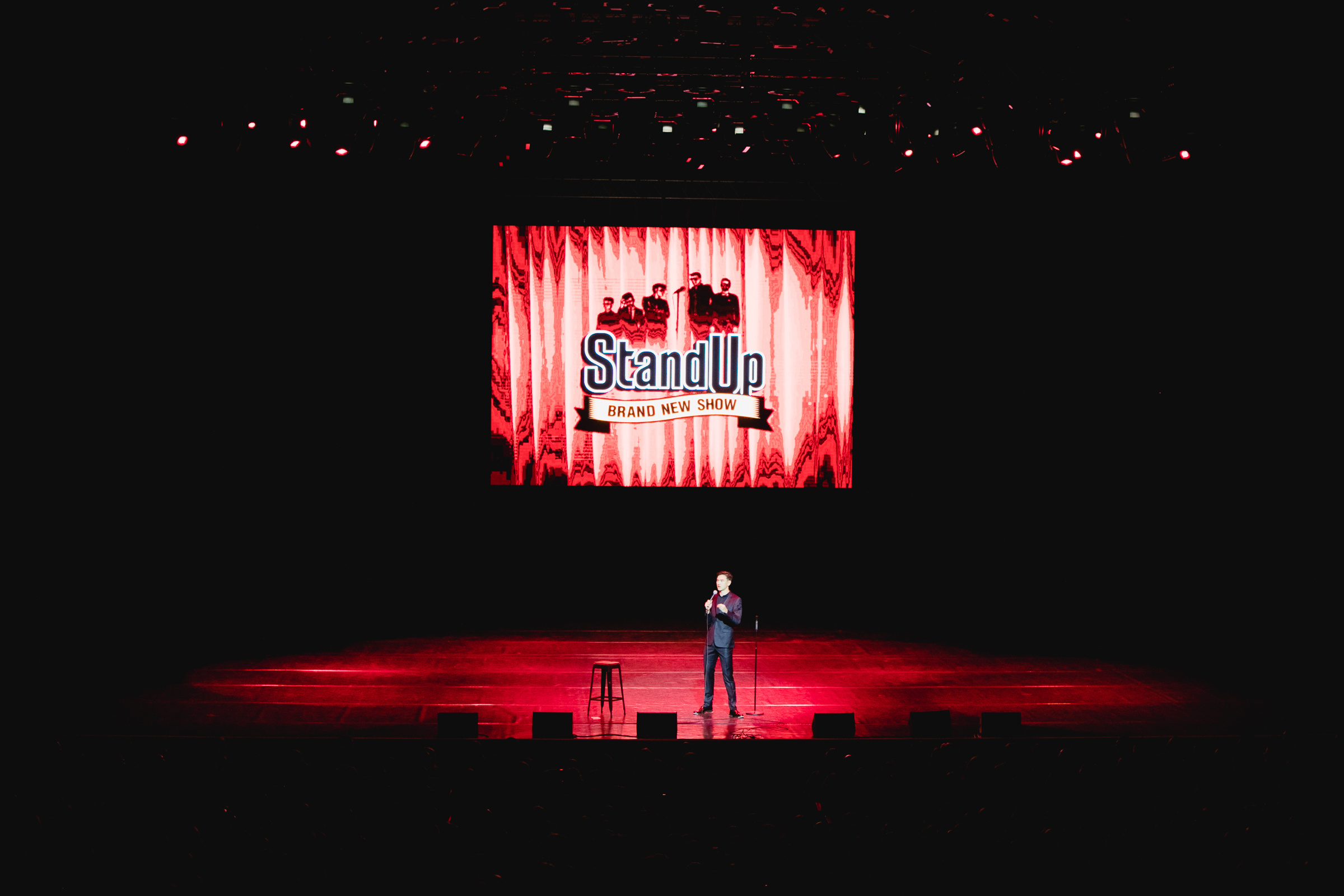 Концерт Большой Stand Up. Нурлан Сабуров и Алексей Щербаков. Репортажный фотограф Александр Задорин, Минск, Беларусь