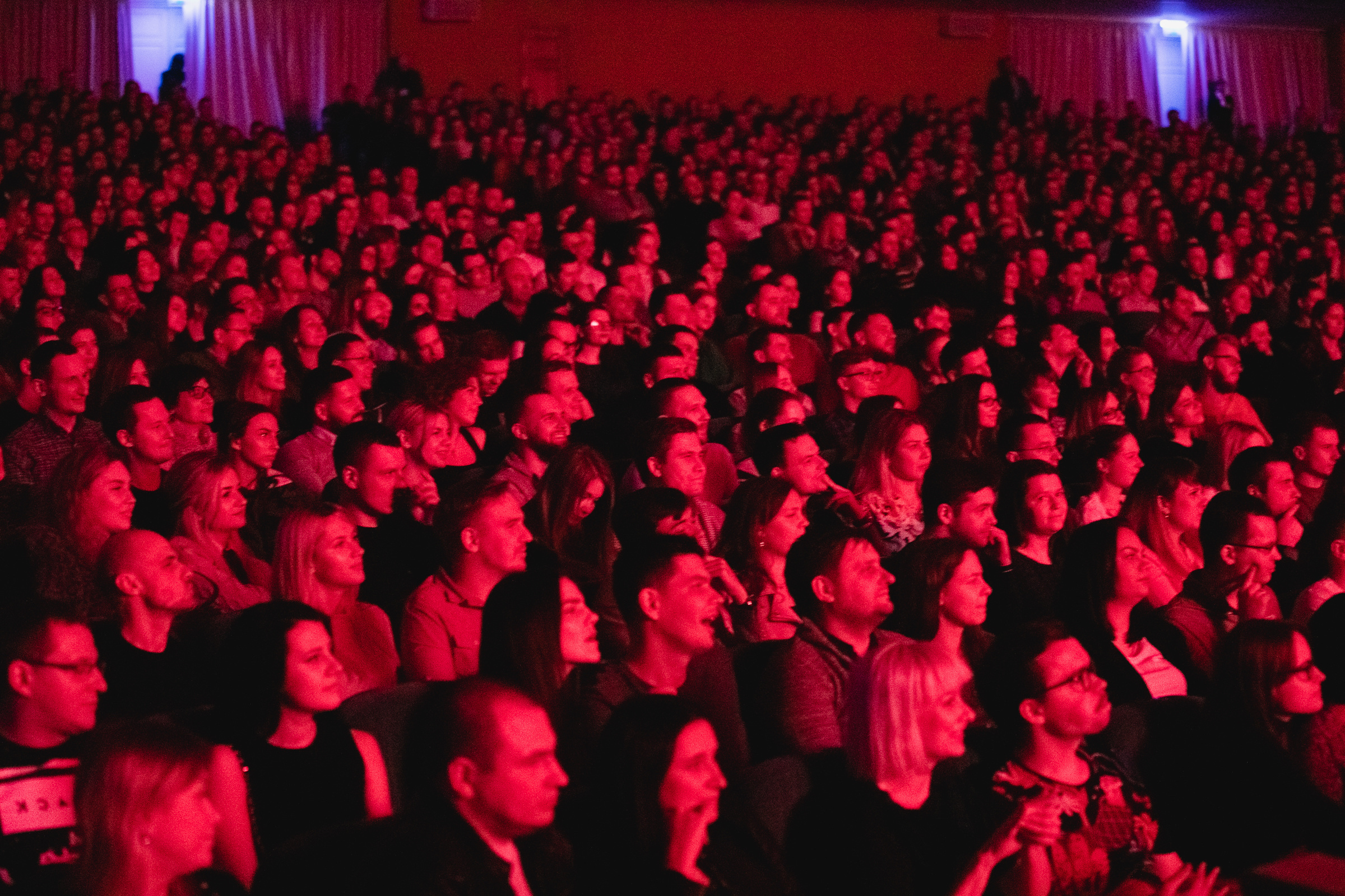 Концерт Большой Stand Up. Нурлан Сабуров и Алексей Щербаков. Репортажный фотограф Александр Задорин, Минск, Беларусь