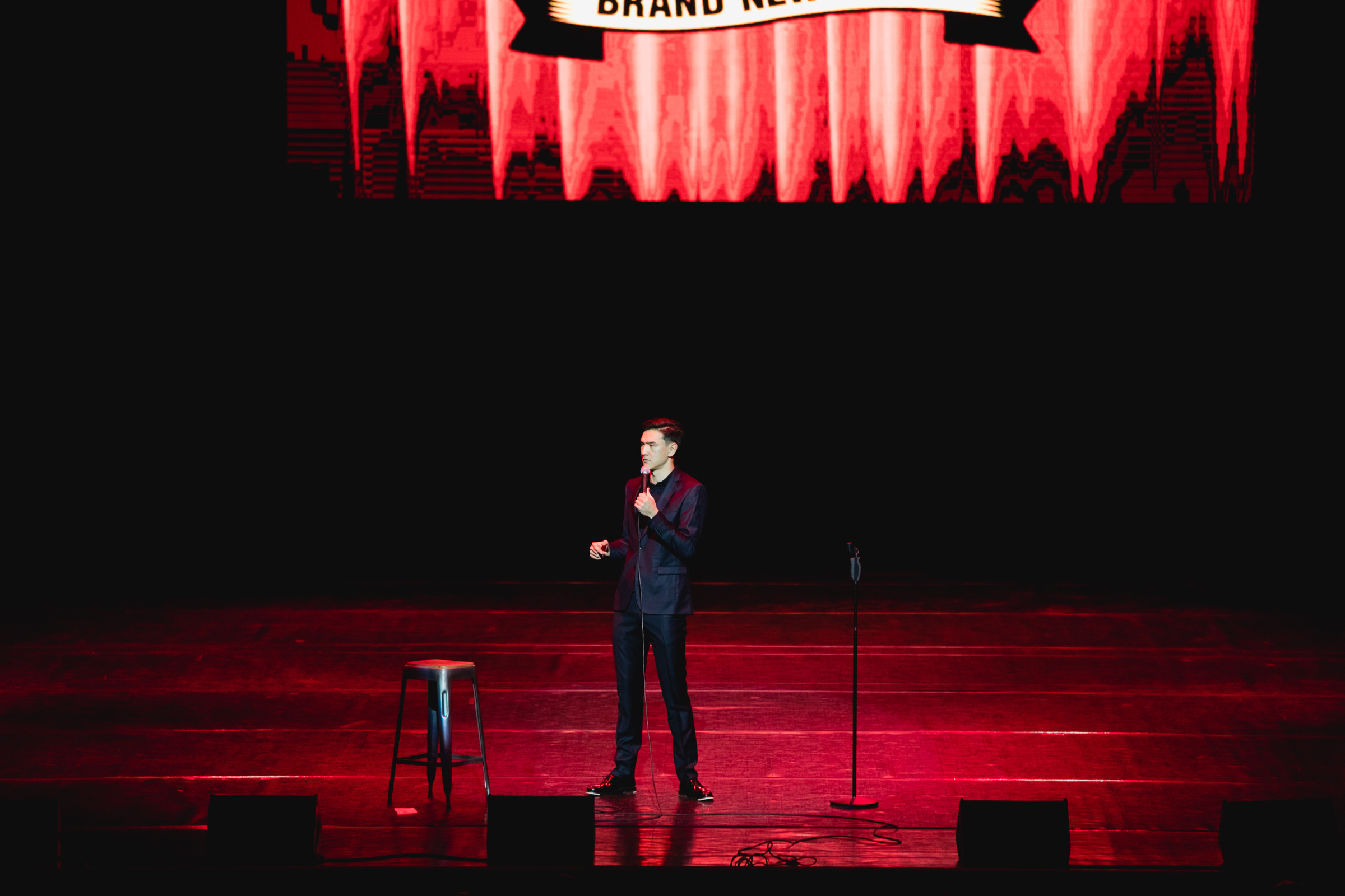 Концерт Большой Stand Up. Нурлан Сабуров и Алексей Щербаков. Репортажный фотограф Александр Задорин, Минск, Беларусь