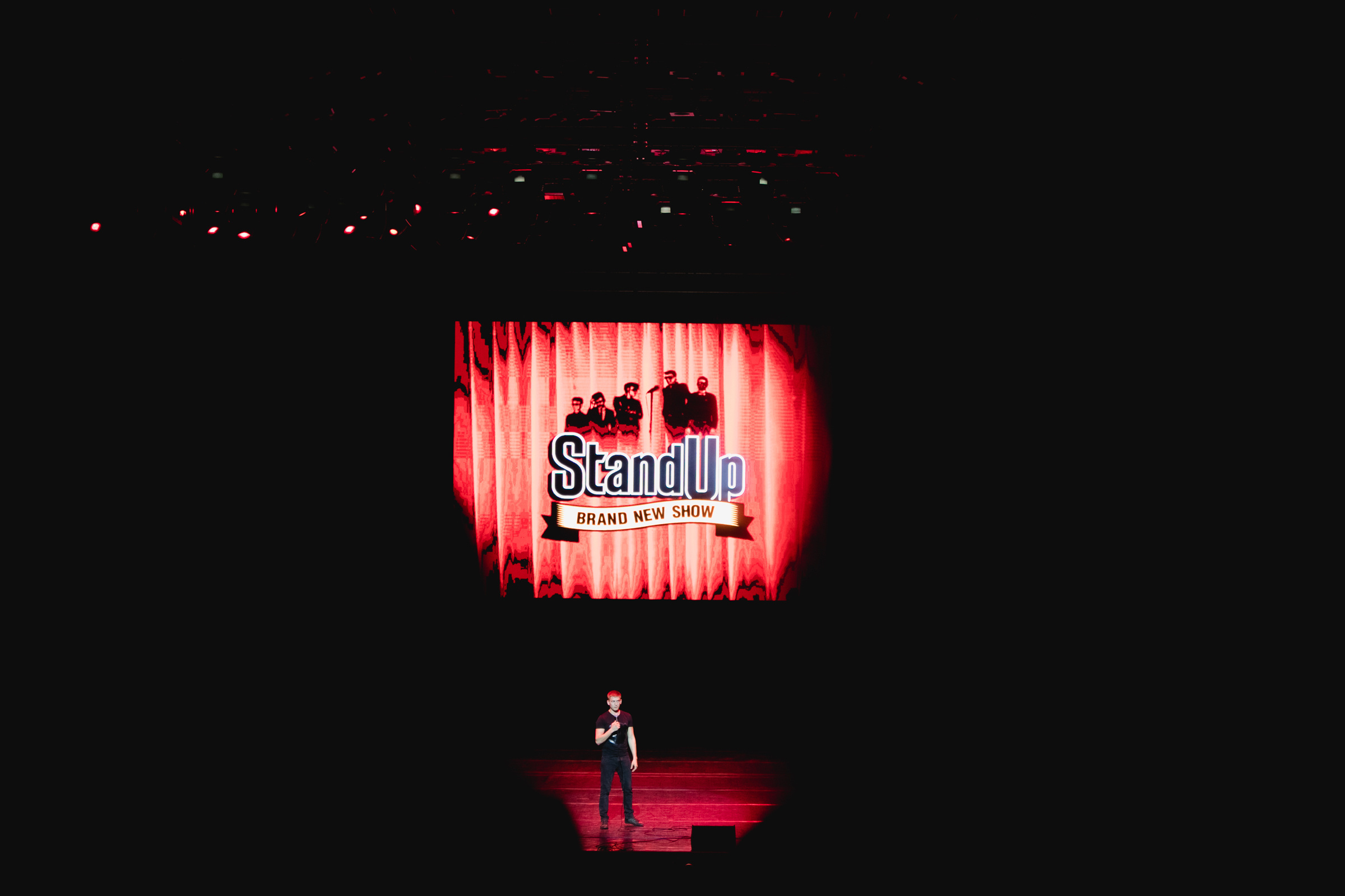 Концерт Большой Stand Up. Нурлан Сабуров и Алексей Щербаков. Репортажный фотограф Александр Задорин, Минск, Беларусь