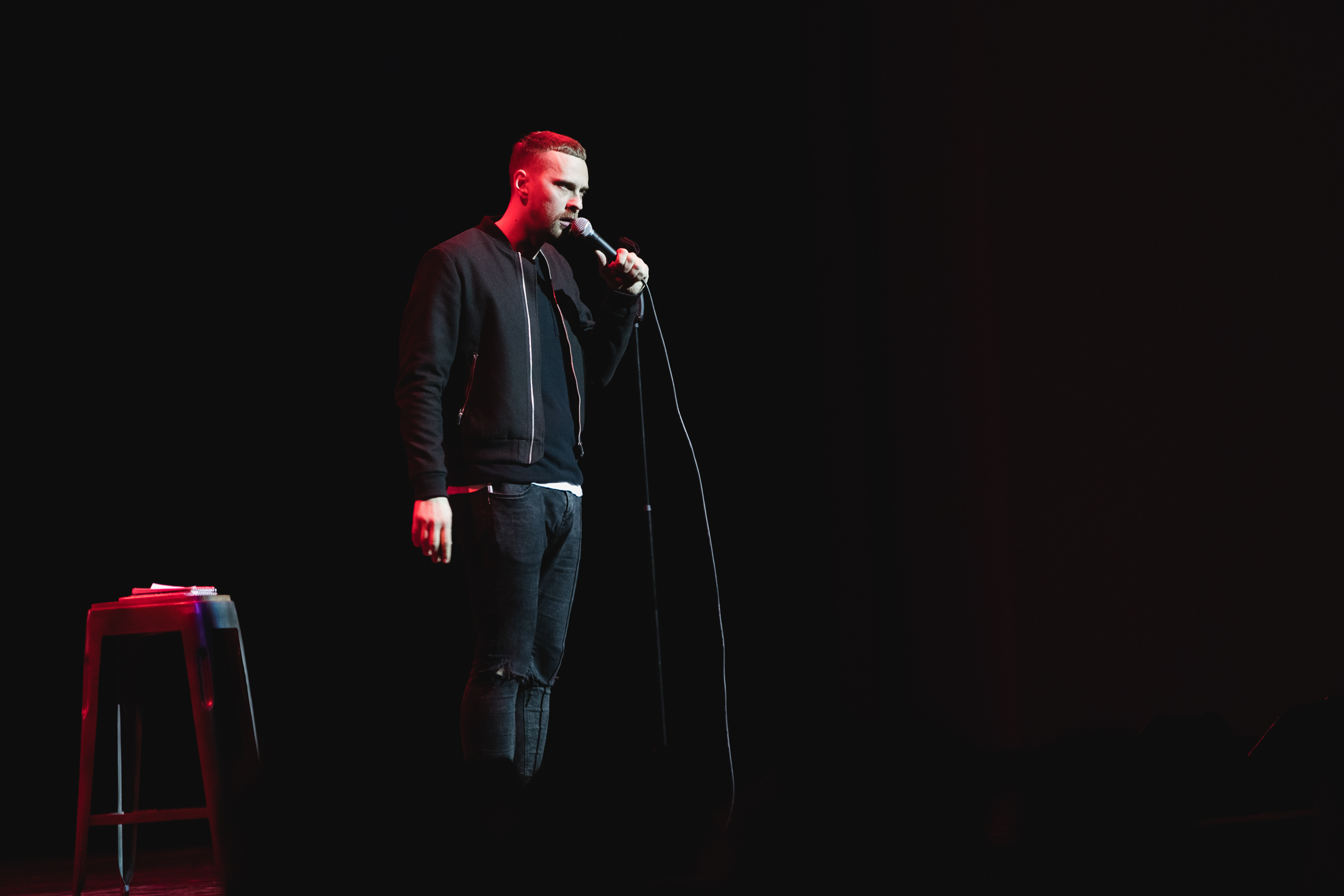 Концерт Большой Stand Up. Нурлан Сабуров и Алексей Щербаков. Репортажный фотограф Александр Задорин, Минск, Беларусь