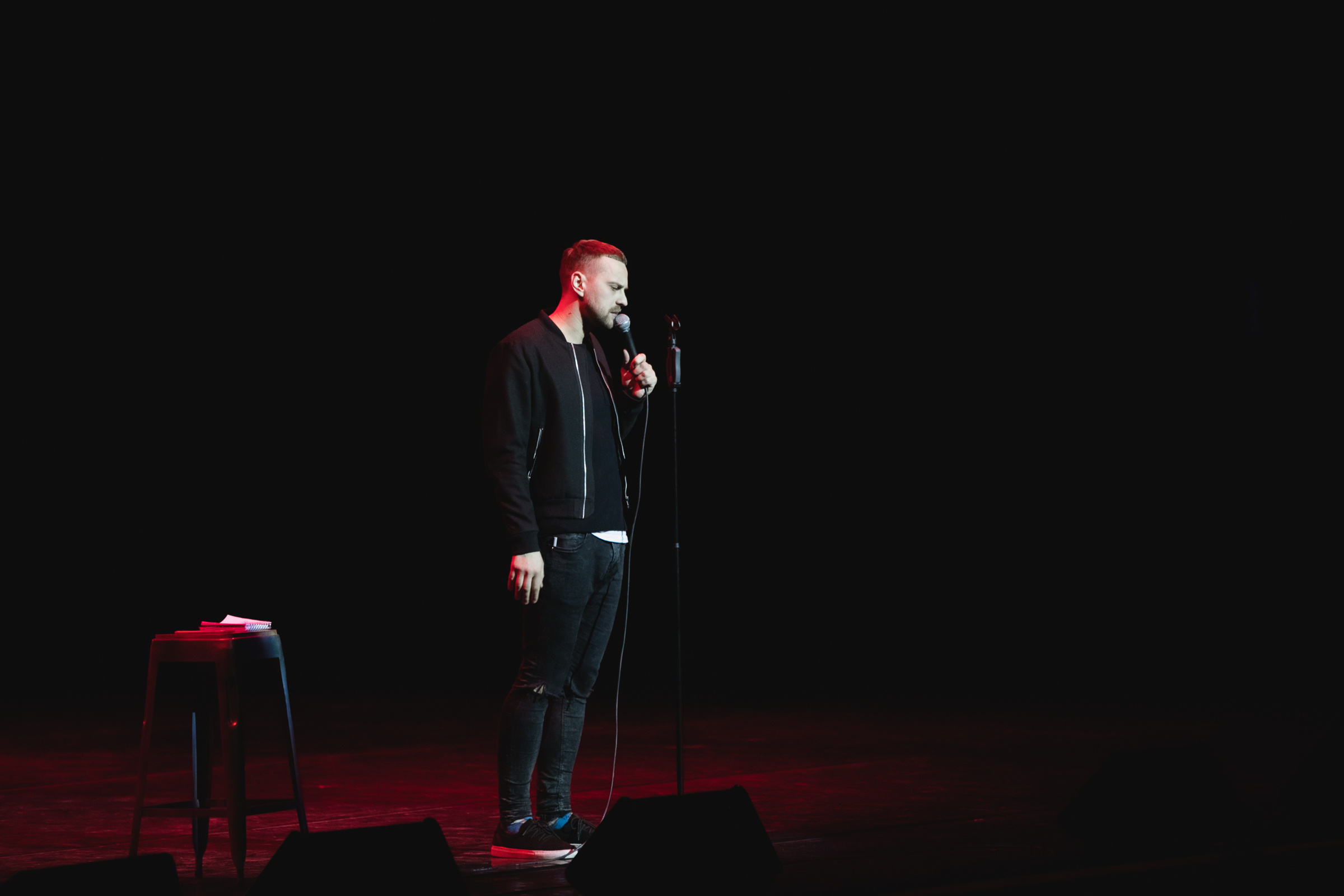 Концерт Большой Stand Up. Нурлан Сабуров и Алексей Щербаков. Репортажный фотограф Александр Задорин, Минск, Беларусь