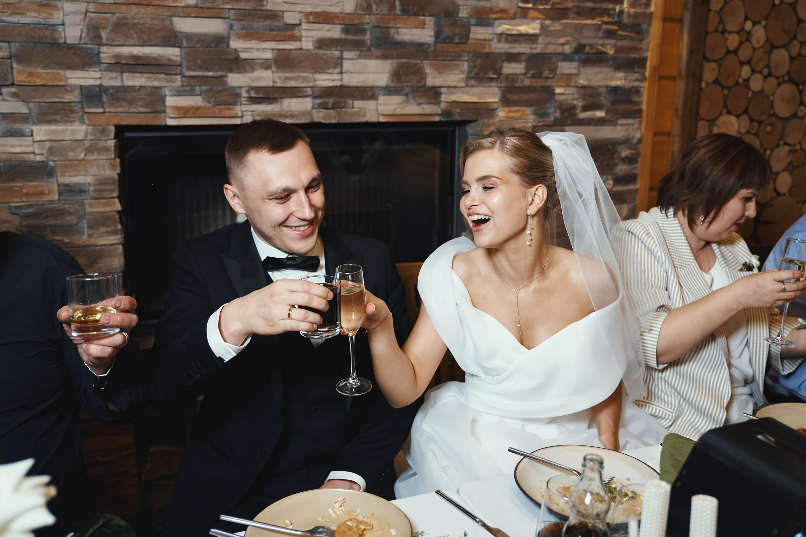 Свадьба Николая и Ирины в Золотом сазане, большая беседка