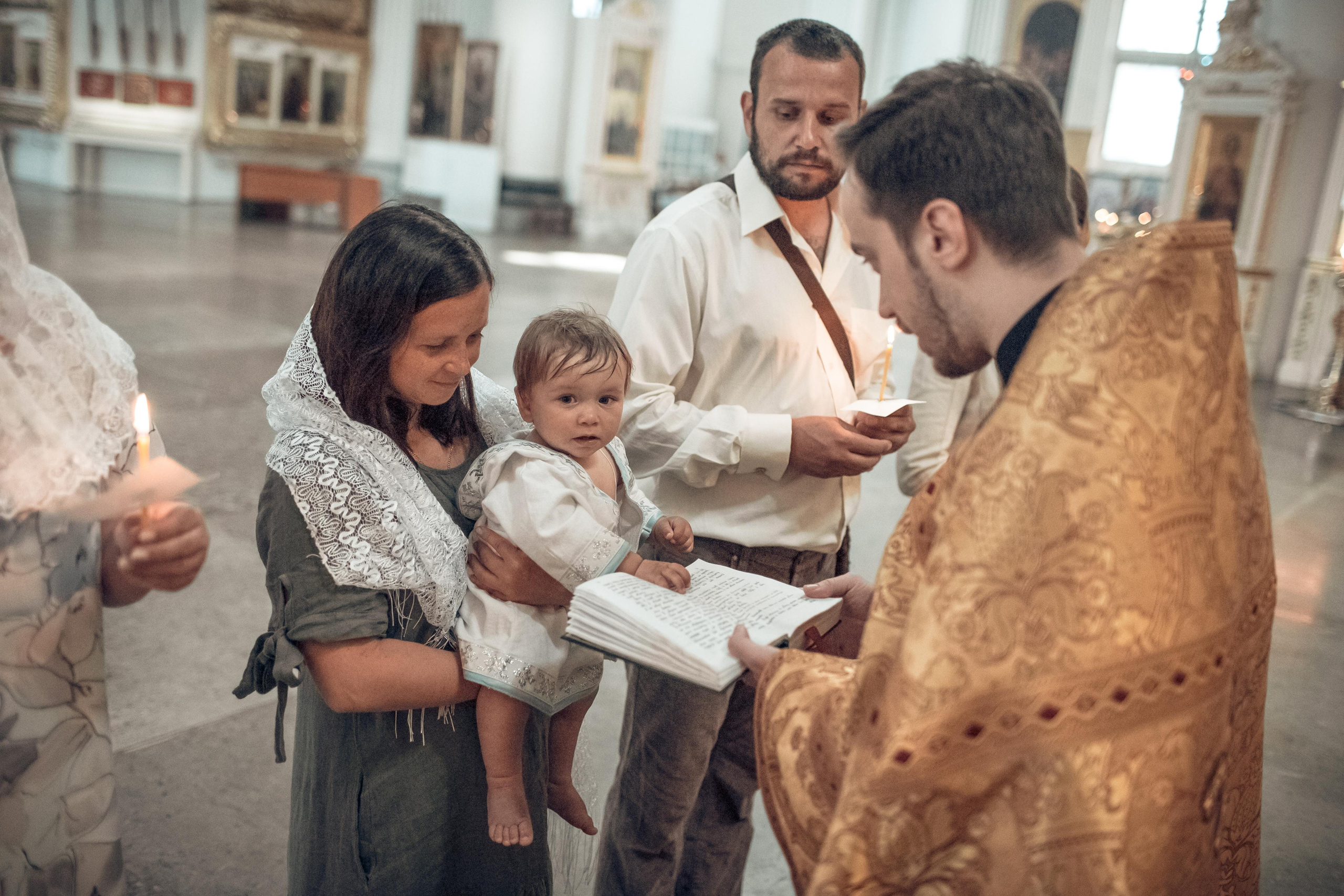 КРЕЩЕНИЕ ЛЕОНИДА. Семейный фотограф Ирис Сенченко