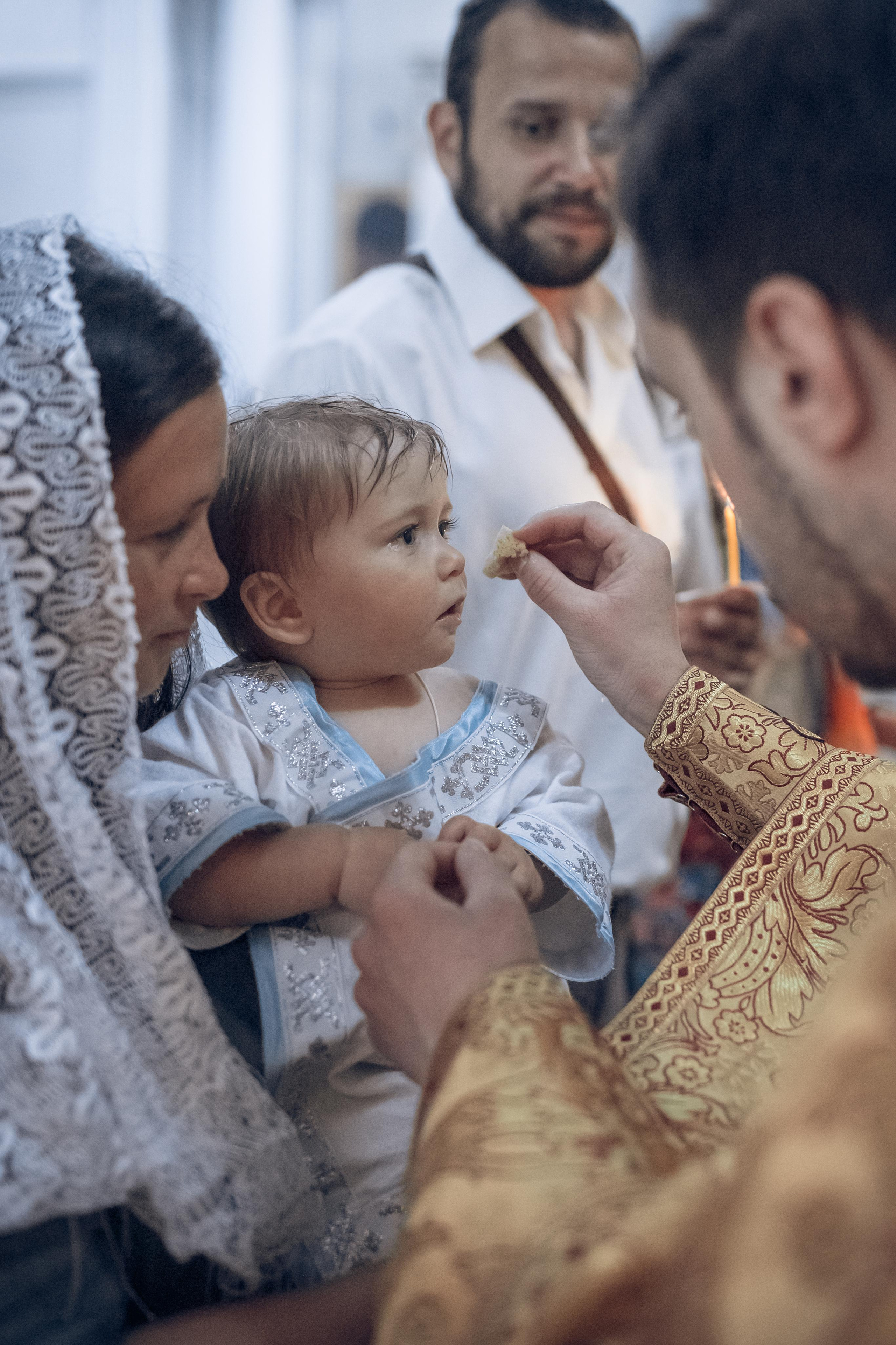 КРЕЩЕНИЕ ЛЕОНИДА. Семейный фотограф Ирис Сенченко
