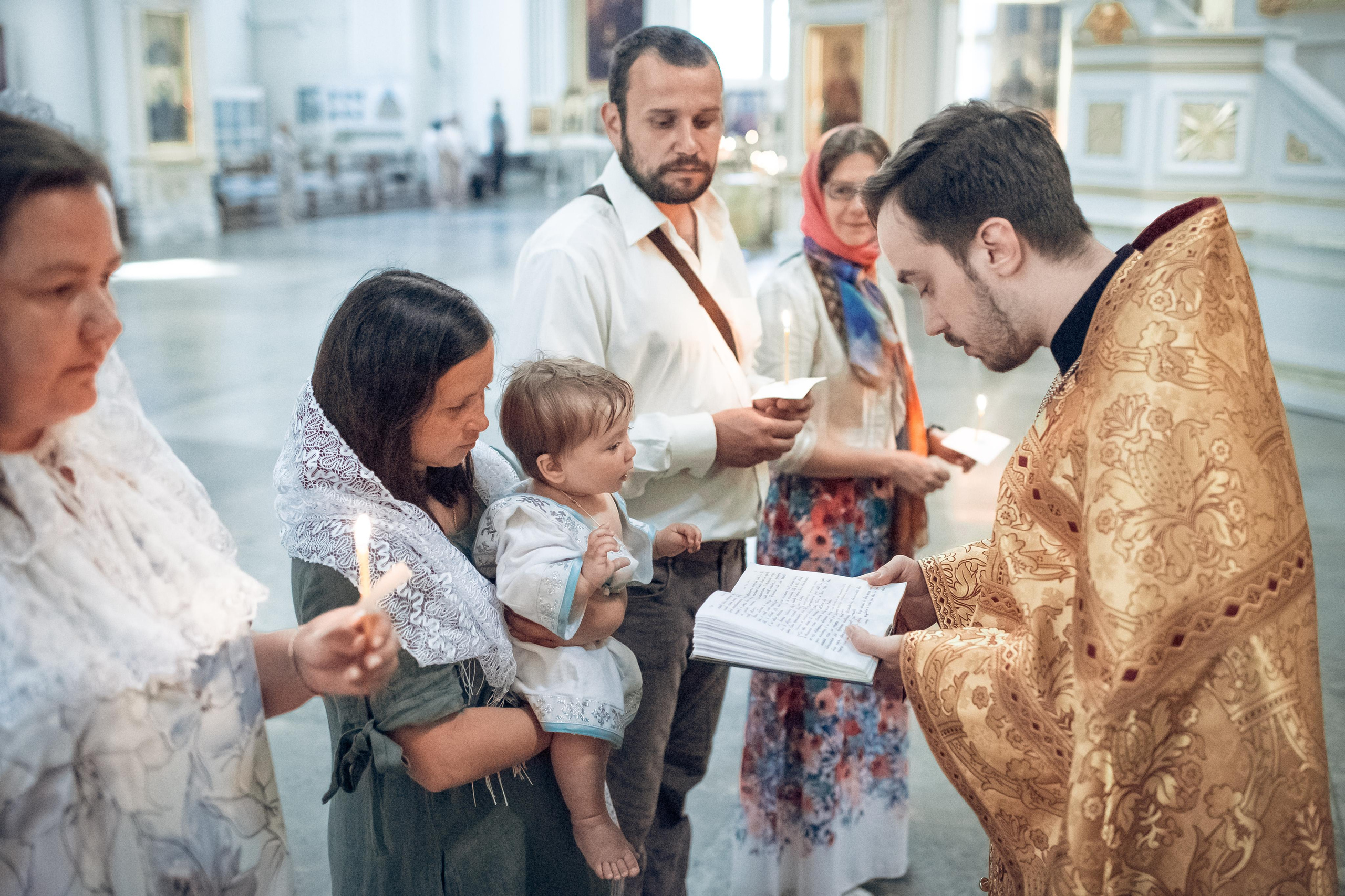 КРЕЩЕНИЕ ЛЕОНИДА. Семейный фотограф Ирис Сенченко