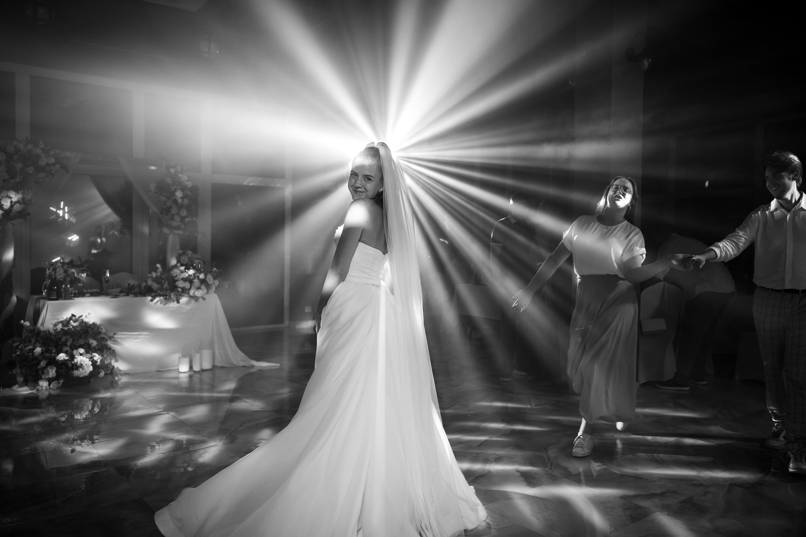 Анонс свадьбы Юлии и Александра. Свадебный фотограф в Крыму и Севастополе Ольга Баскакова