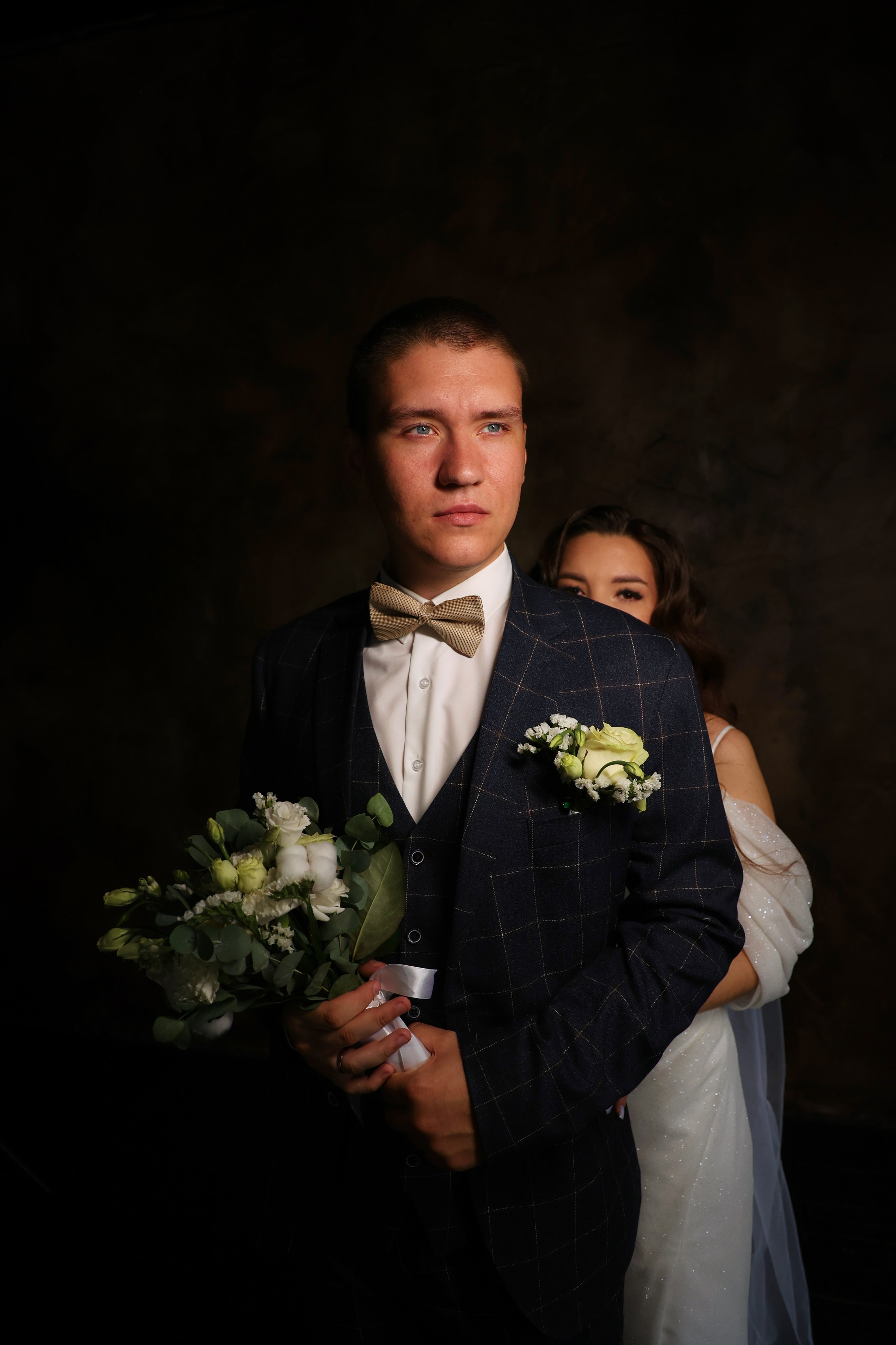 Свадебная фотосессия в студии «ЧеБэ» Самара. Свадебный видеограф и свадебный фотограф в Самаре Олег Слеб