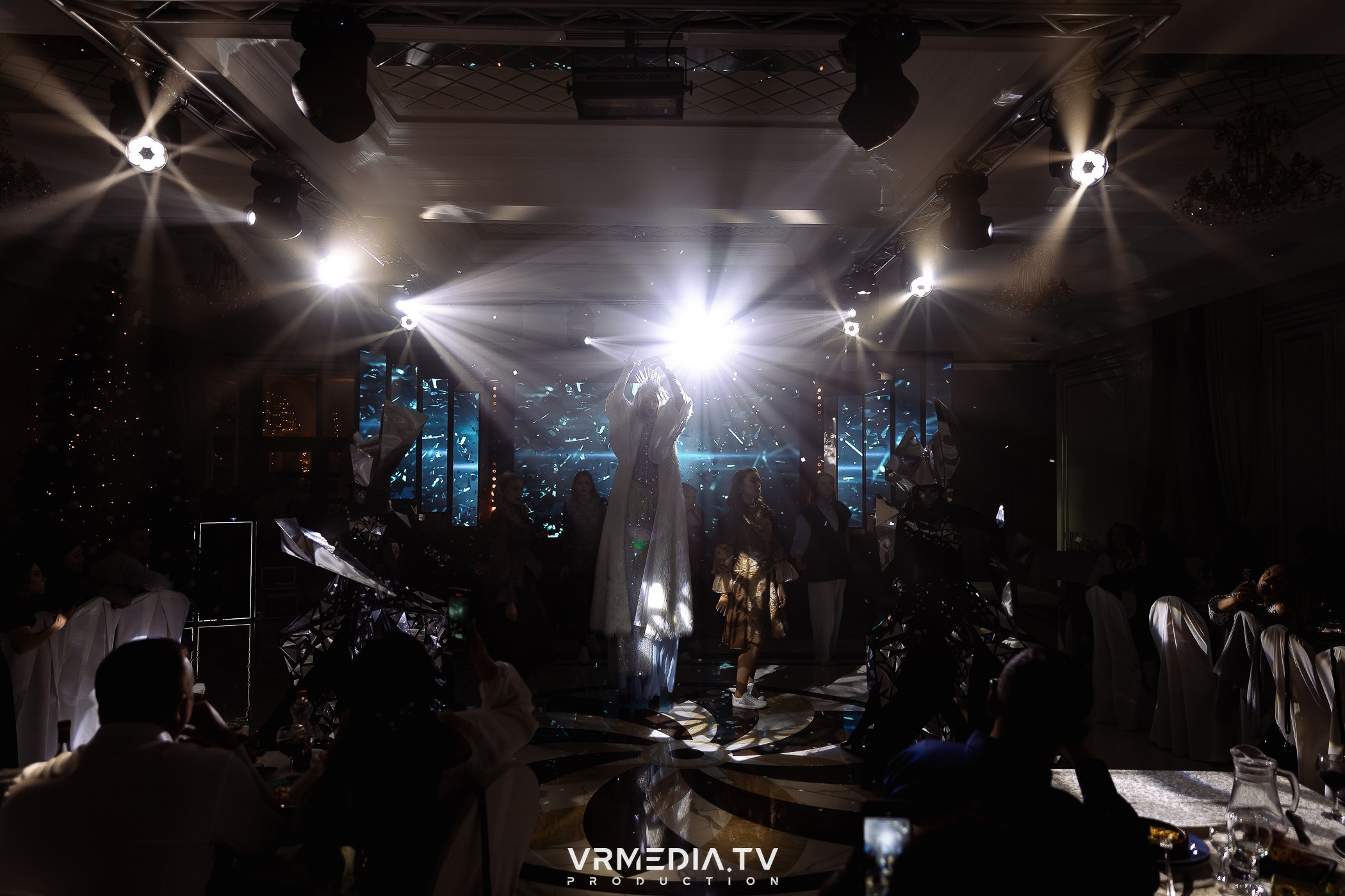 Новогодний вечер в ресторане «Лазурный Берег»