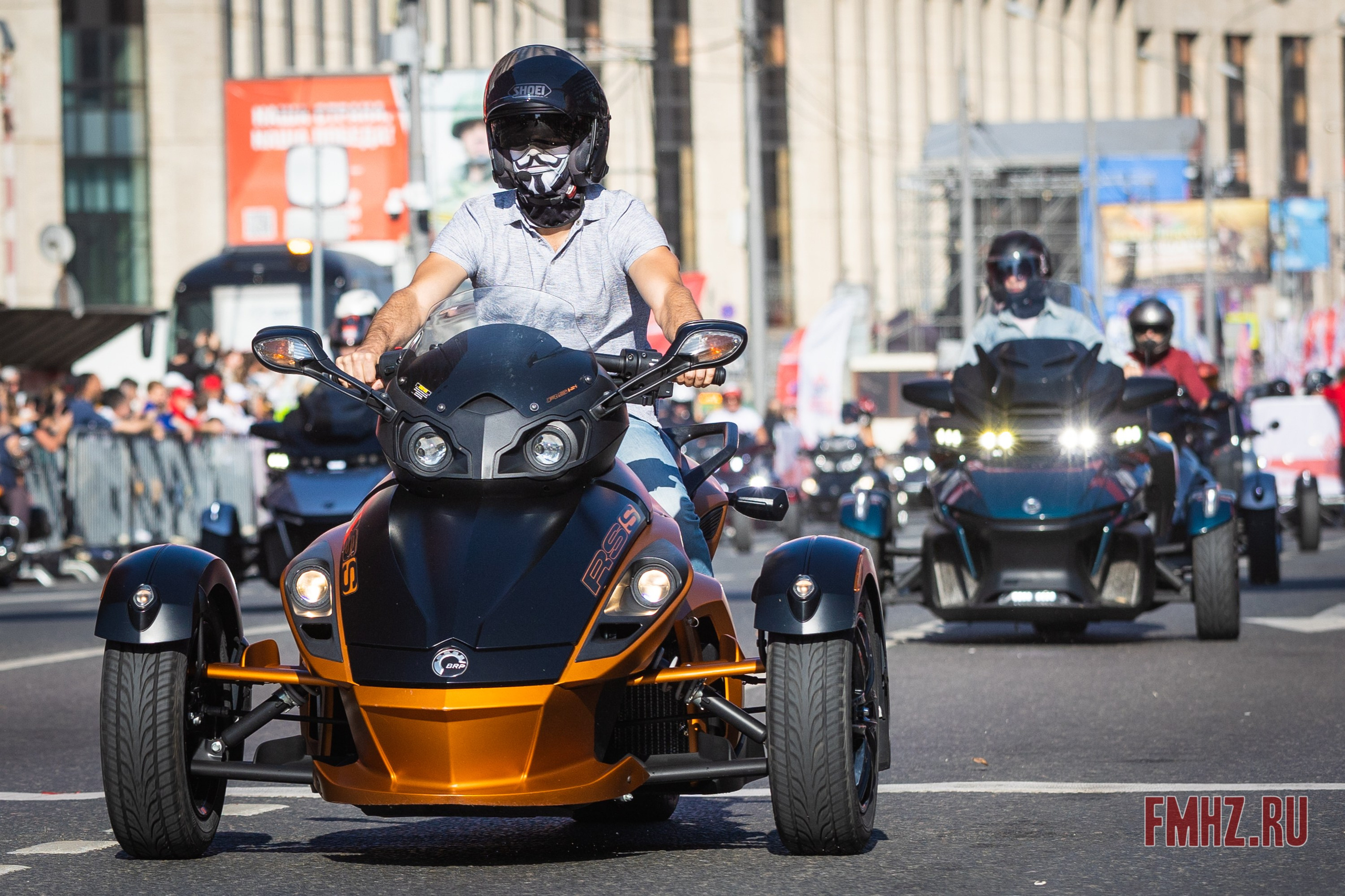 Закрытие Мотосезона 2023 на проспекте Академика Сахарова. Фотограф Владимир Охрименко