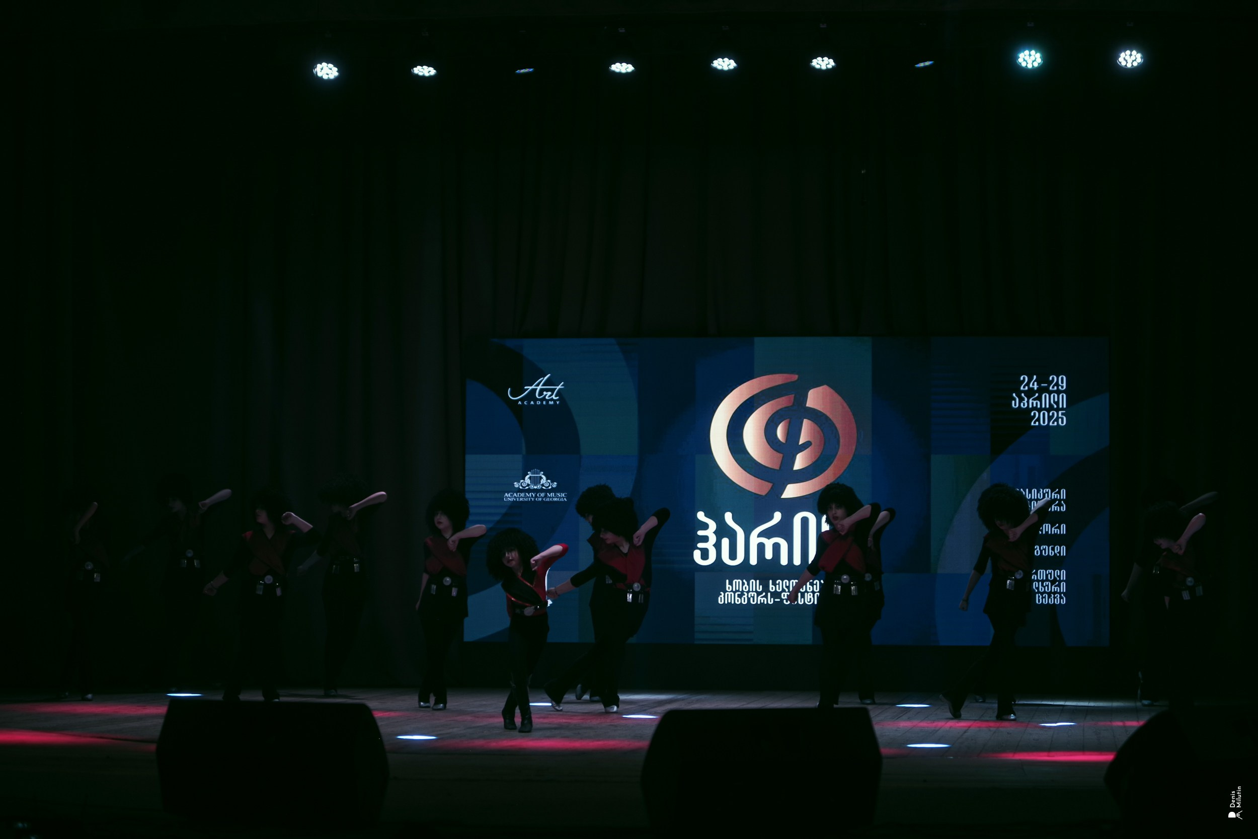 Танцы в Хоби. Портретный фотограф Денис Милютин