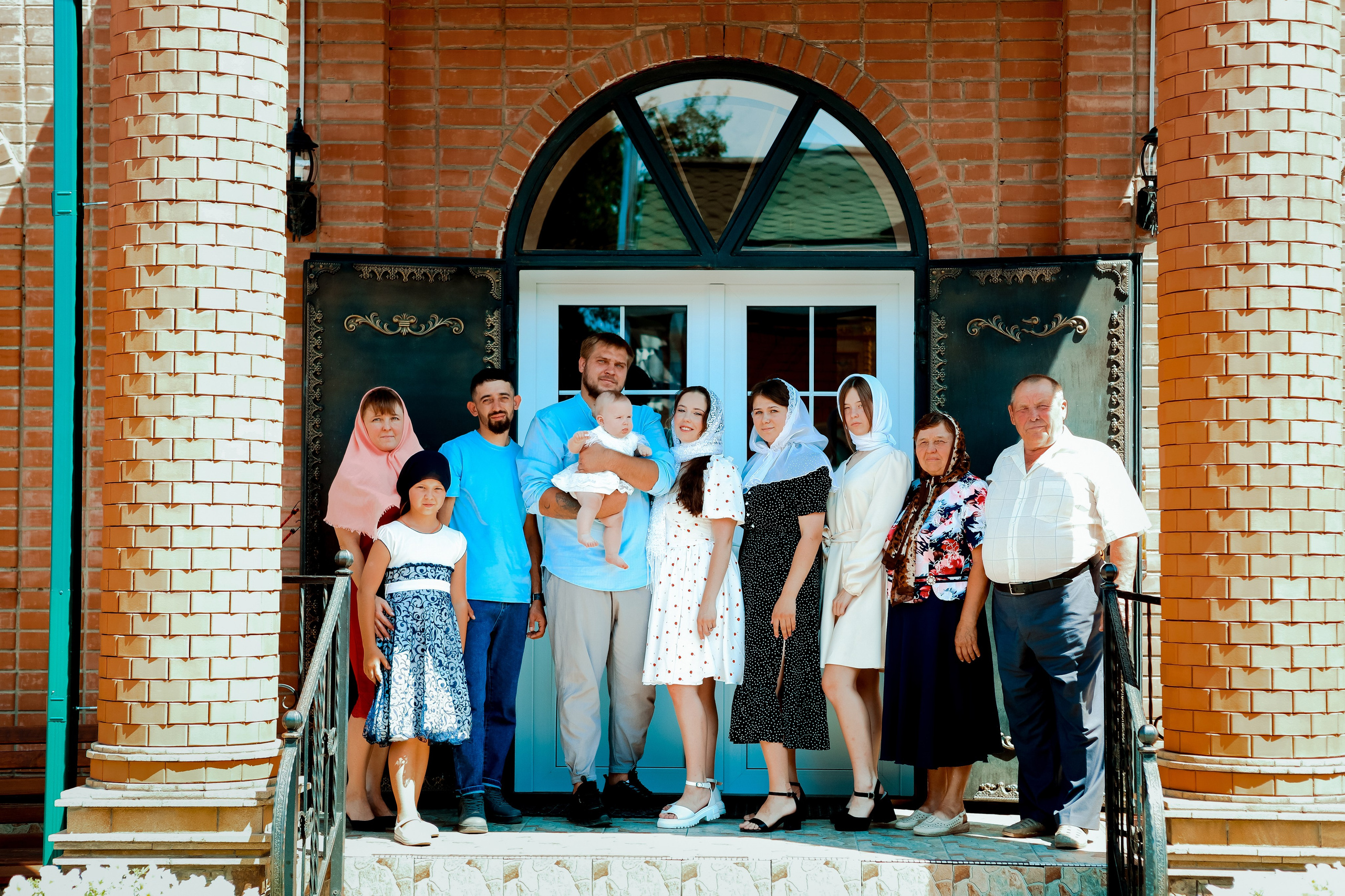 Таинство Крещения Отца и Дочери. Свадебный фотограф Евгения Фролова г. Каменск-Шахтинский, Донецк, Ростов