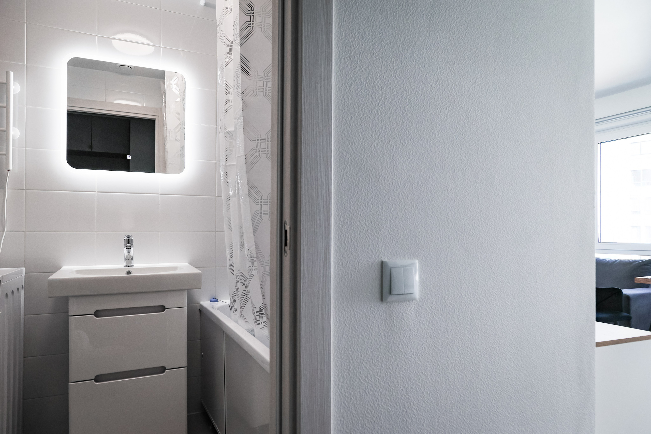 APARTMENT COMPLEX INTERIOR. Mixturecaptures