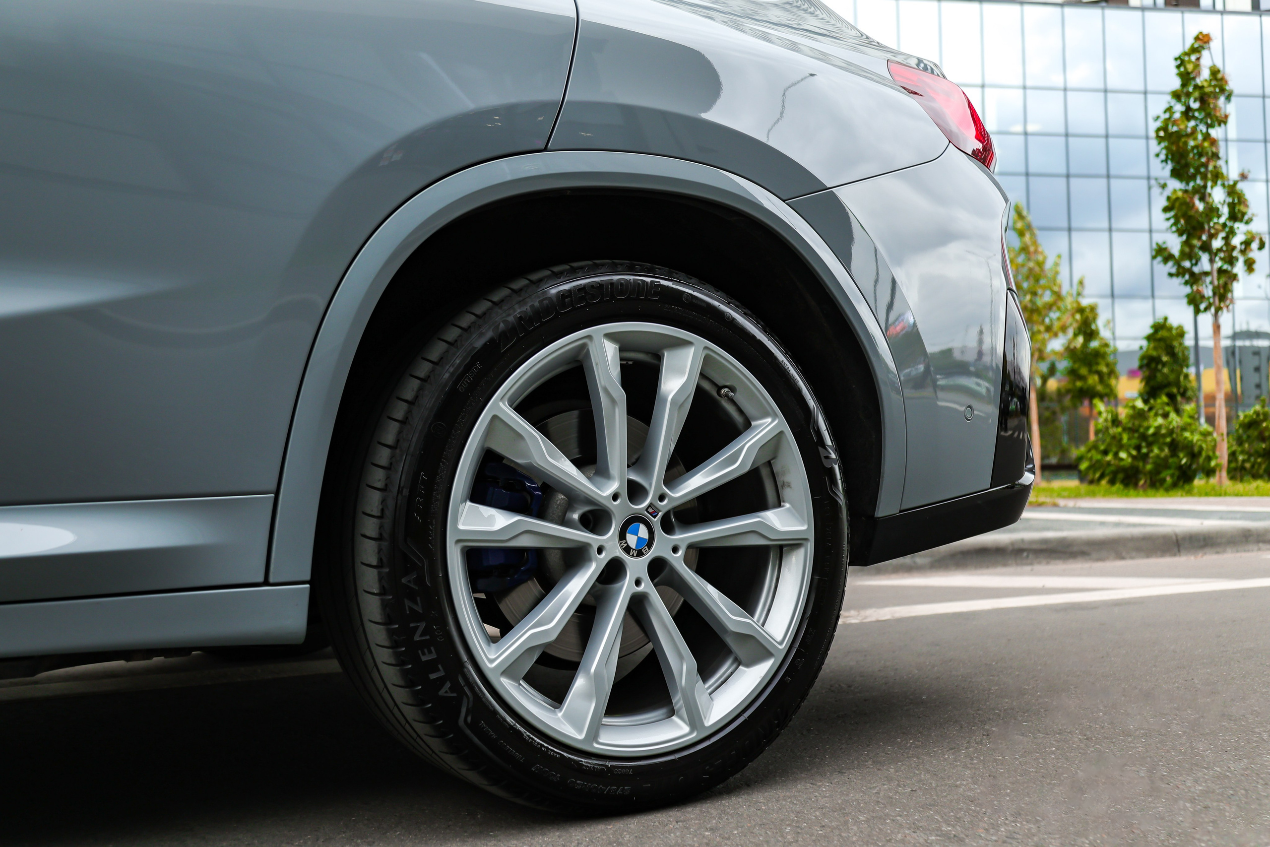 2021 BMW X4. Mixturecaptures