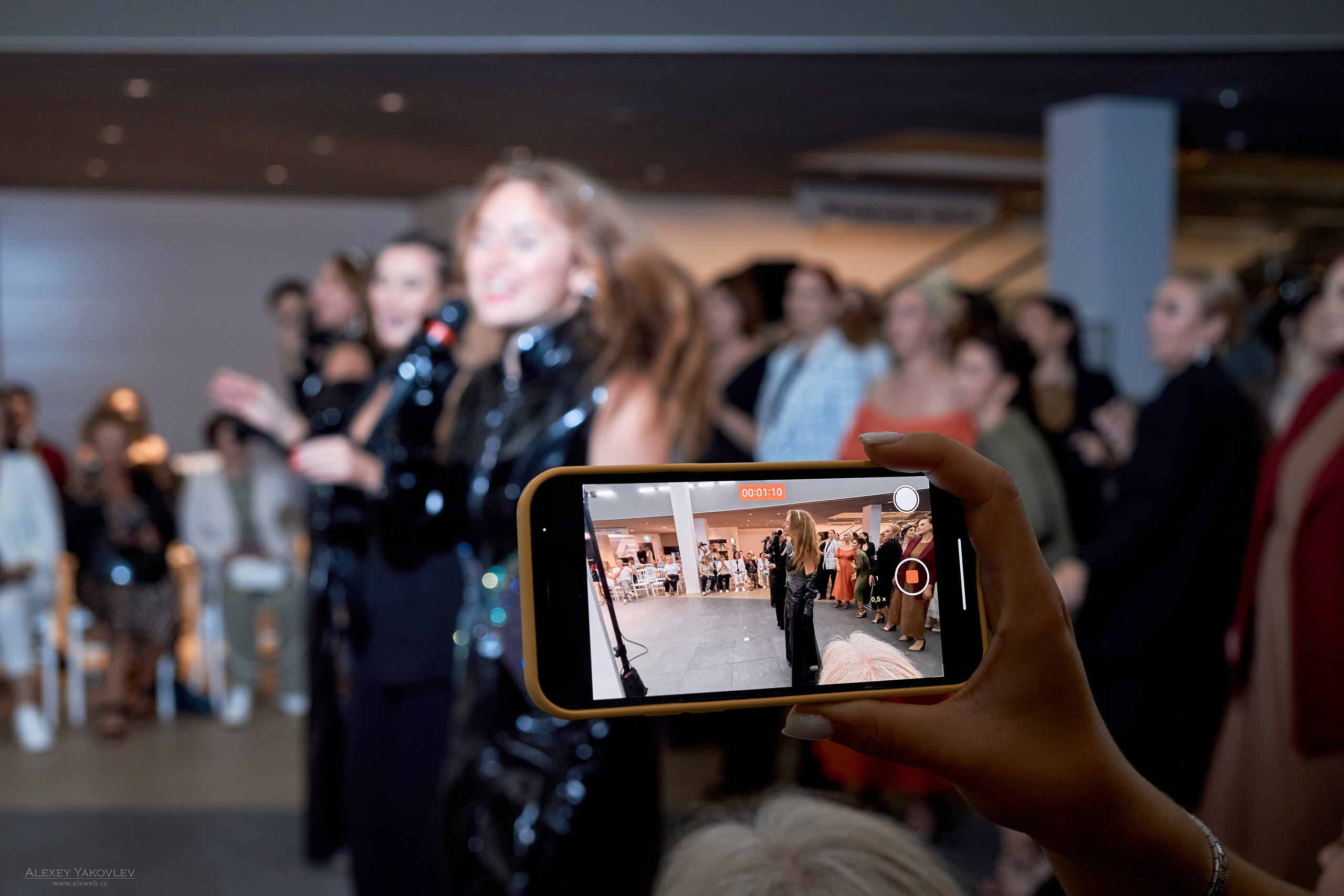 Модный показ PRE-FALL модельной школы Modeling+. Фотограф Алексей Яковлев