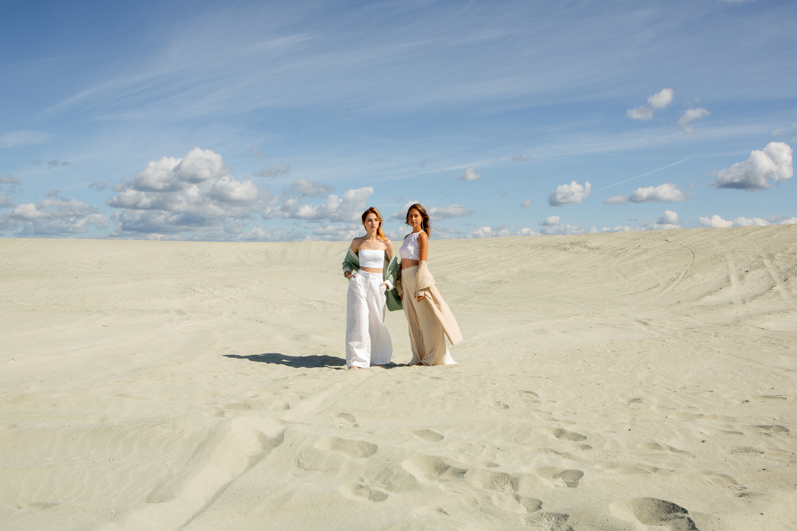 Двое в пустыне. Фотограф Екатерина Голицына