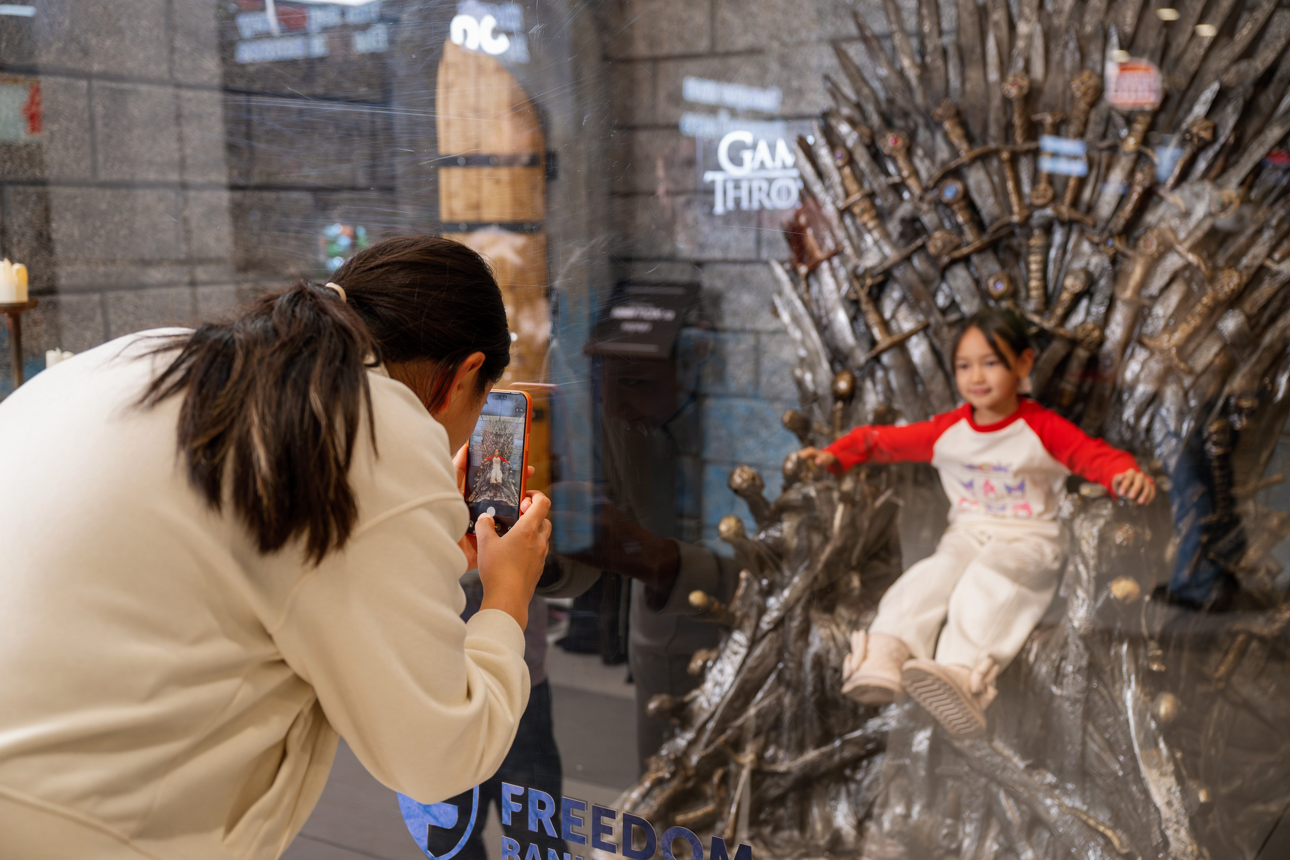 Freedom Bank & Game of Thrones. Фотограф в Алматы — Алексей Коньков | Репортаж, свадьбы, портреты