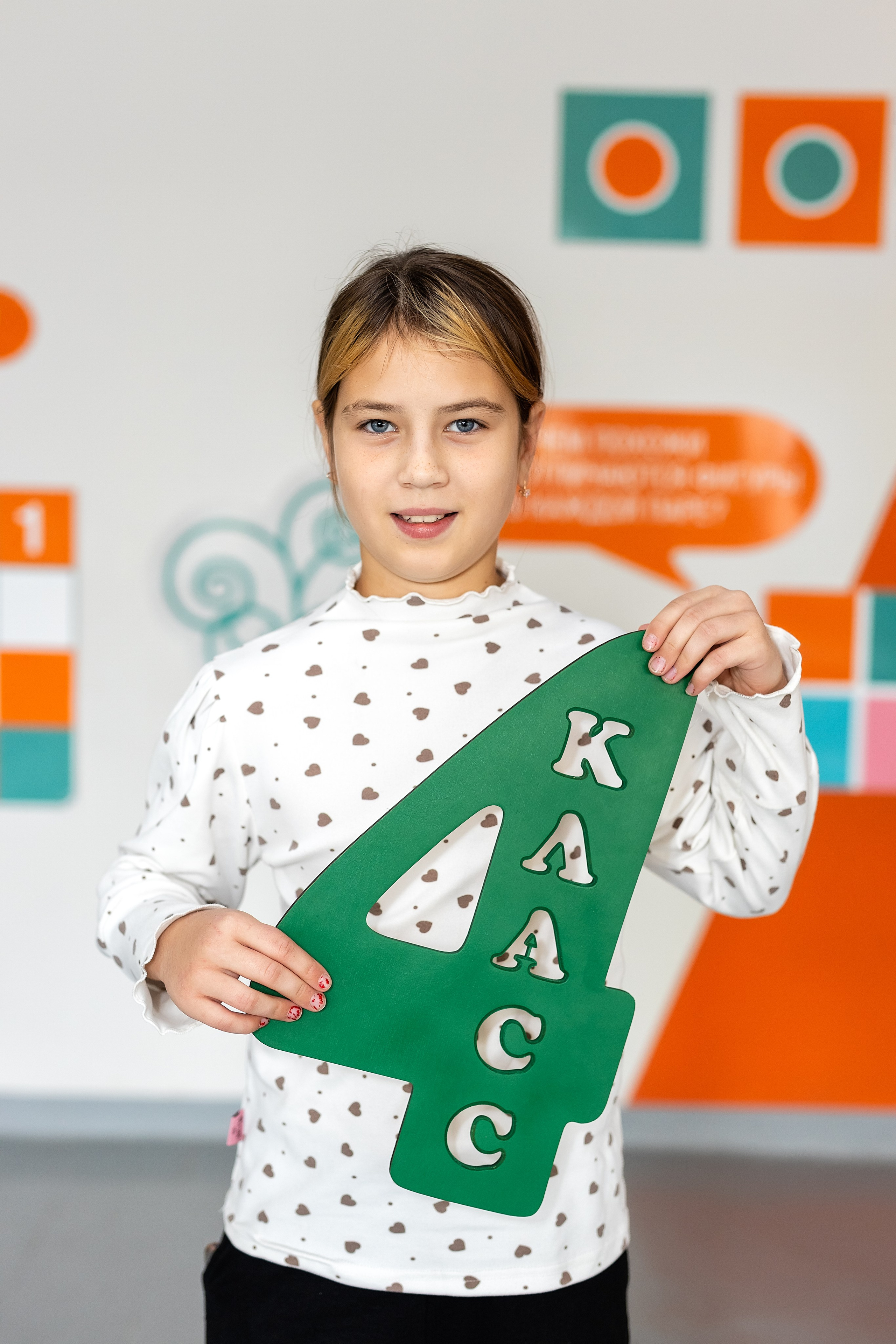 Школа № 4 имени В. Н. Косова, 4б. п.Тавричанка. Стильный выпускной альбом Владивосток фотограф Вероника Мигачева