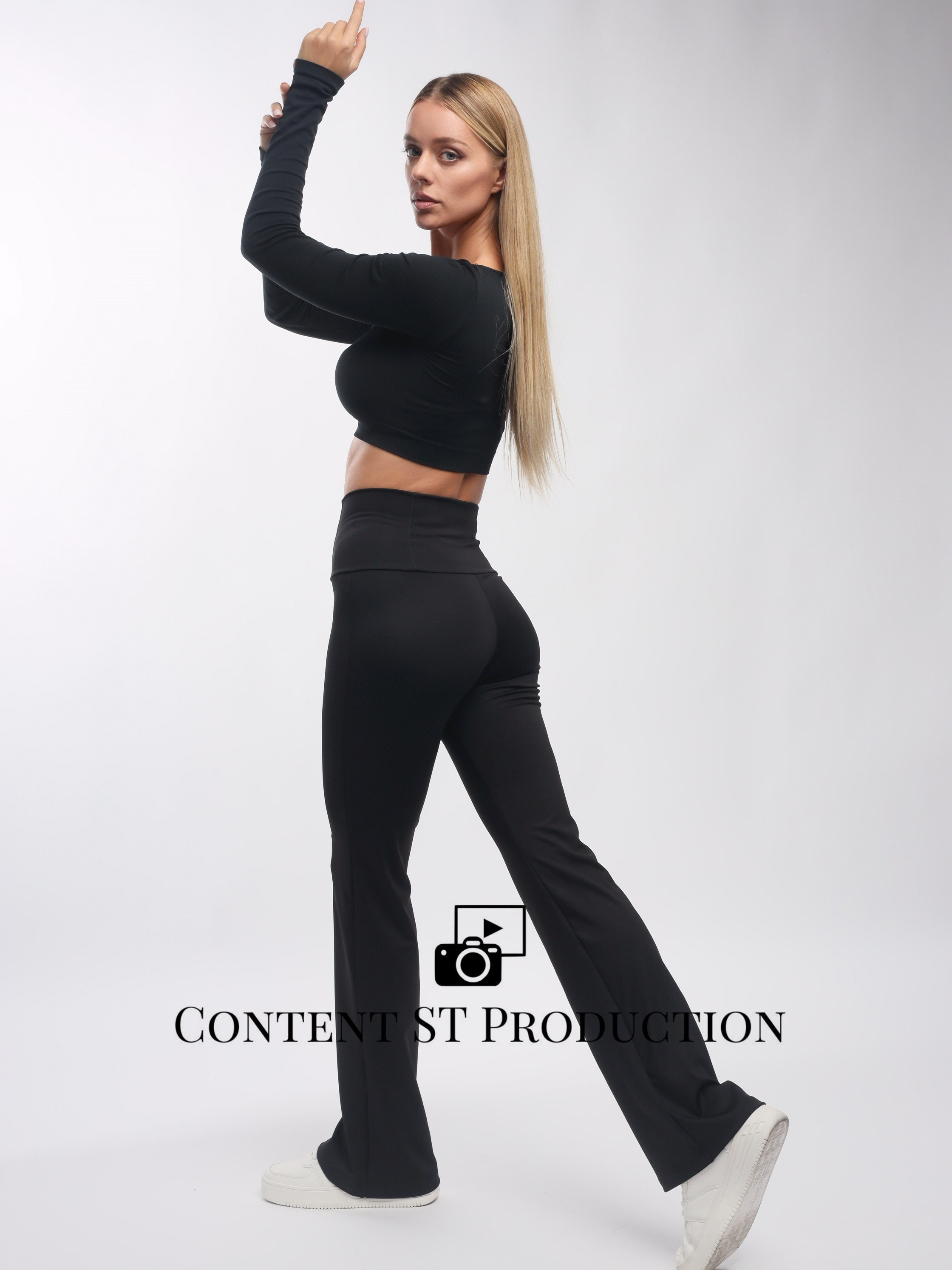 Съемка одежды для брендов, маркетплейса. Contentstproduction