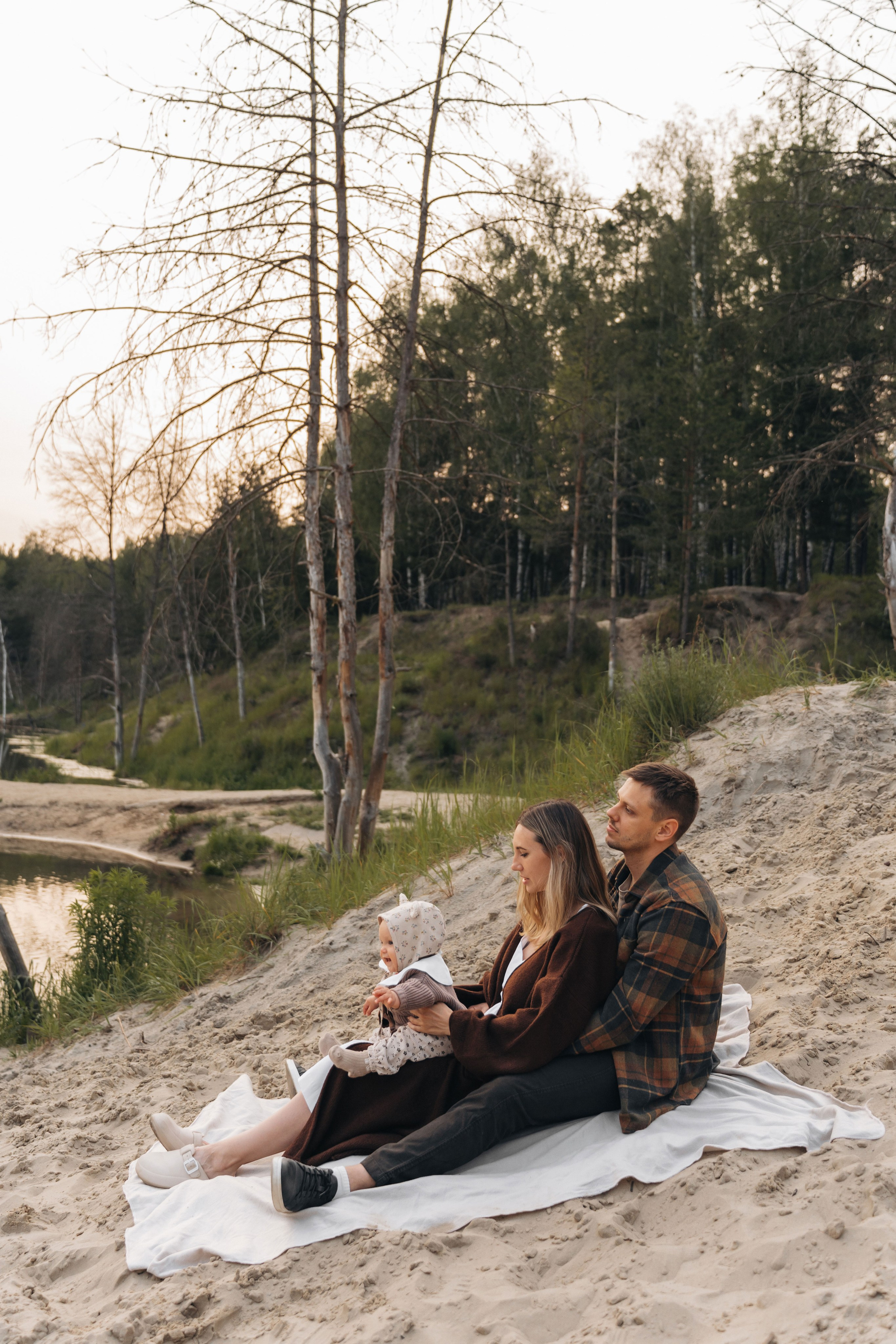 На озере. Ваш фотограф Вика Артемова