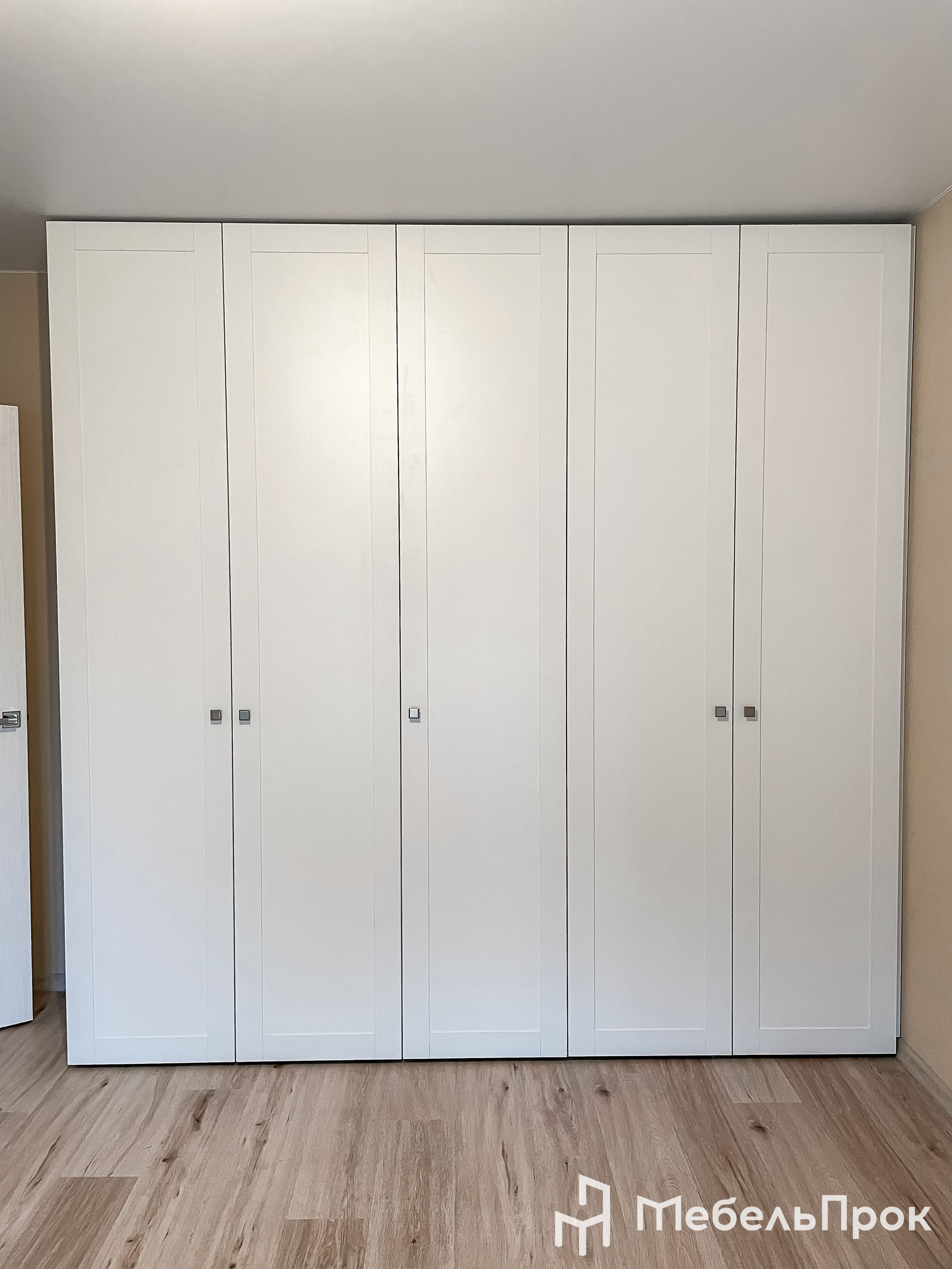 Шкафы распашные. Главная