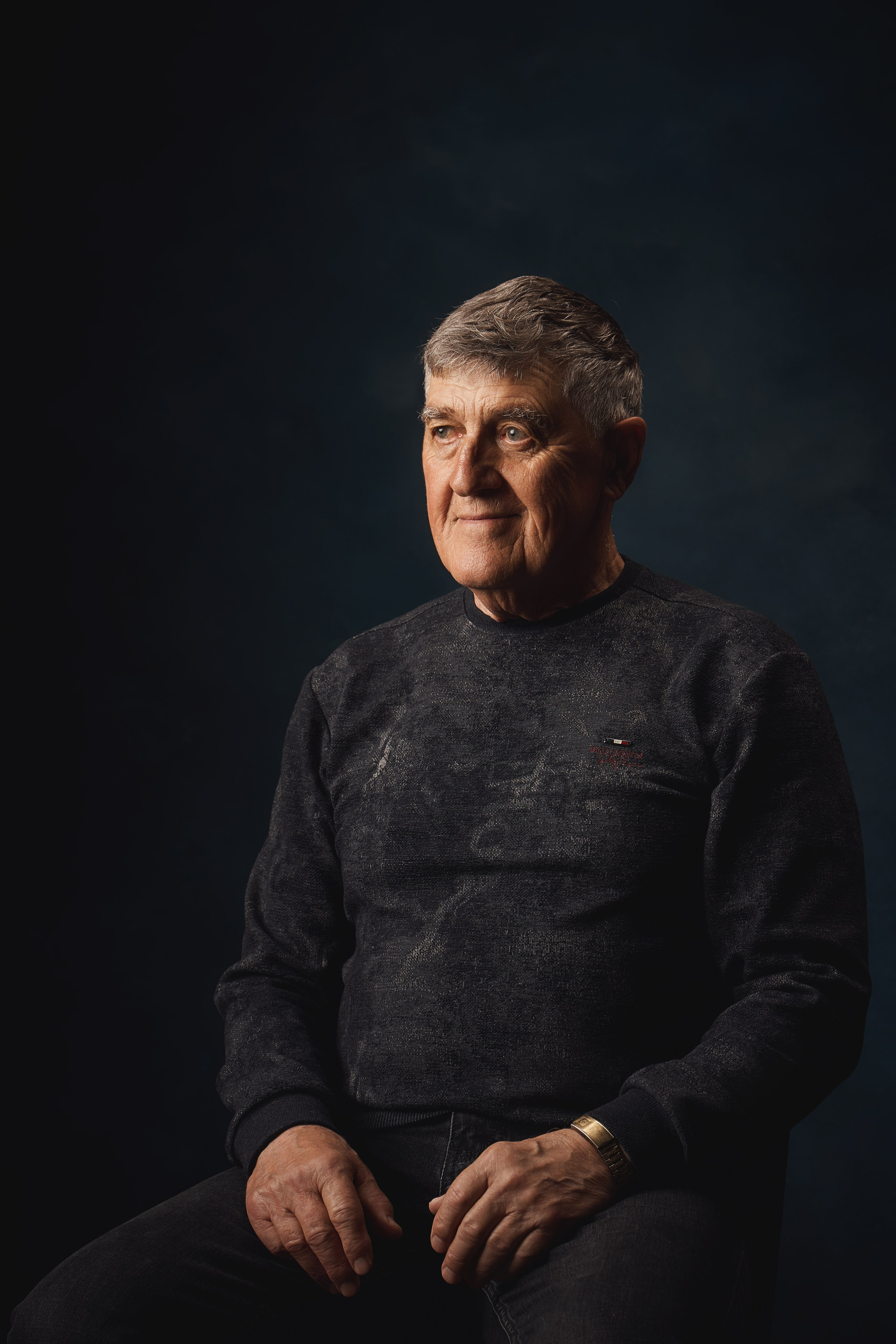 Портретная семейная фотосессия в студии. Семейный фотограф Евгений Опарин