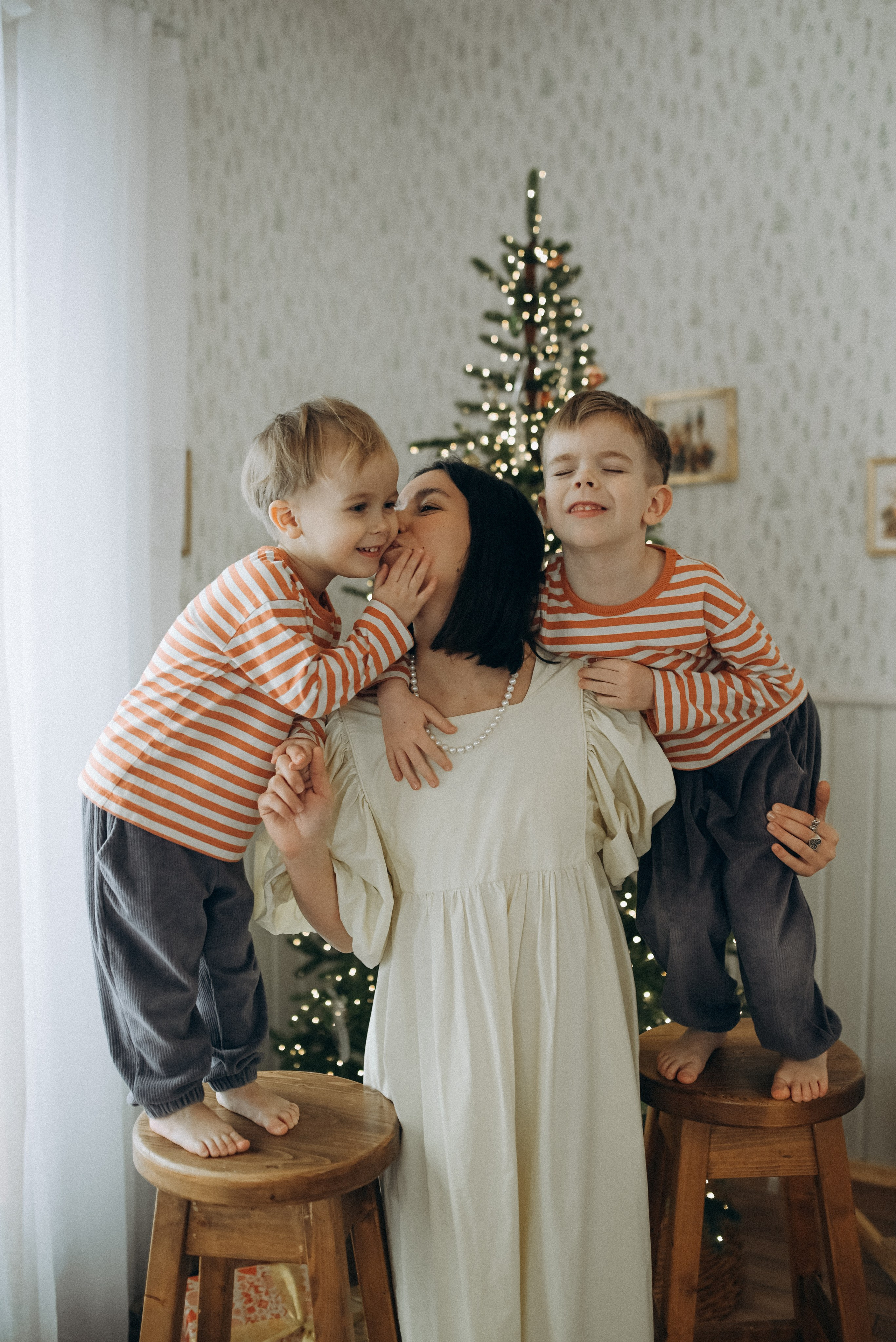 Антон, Маша, Мирон и Корней. Главная