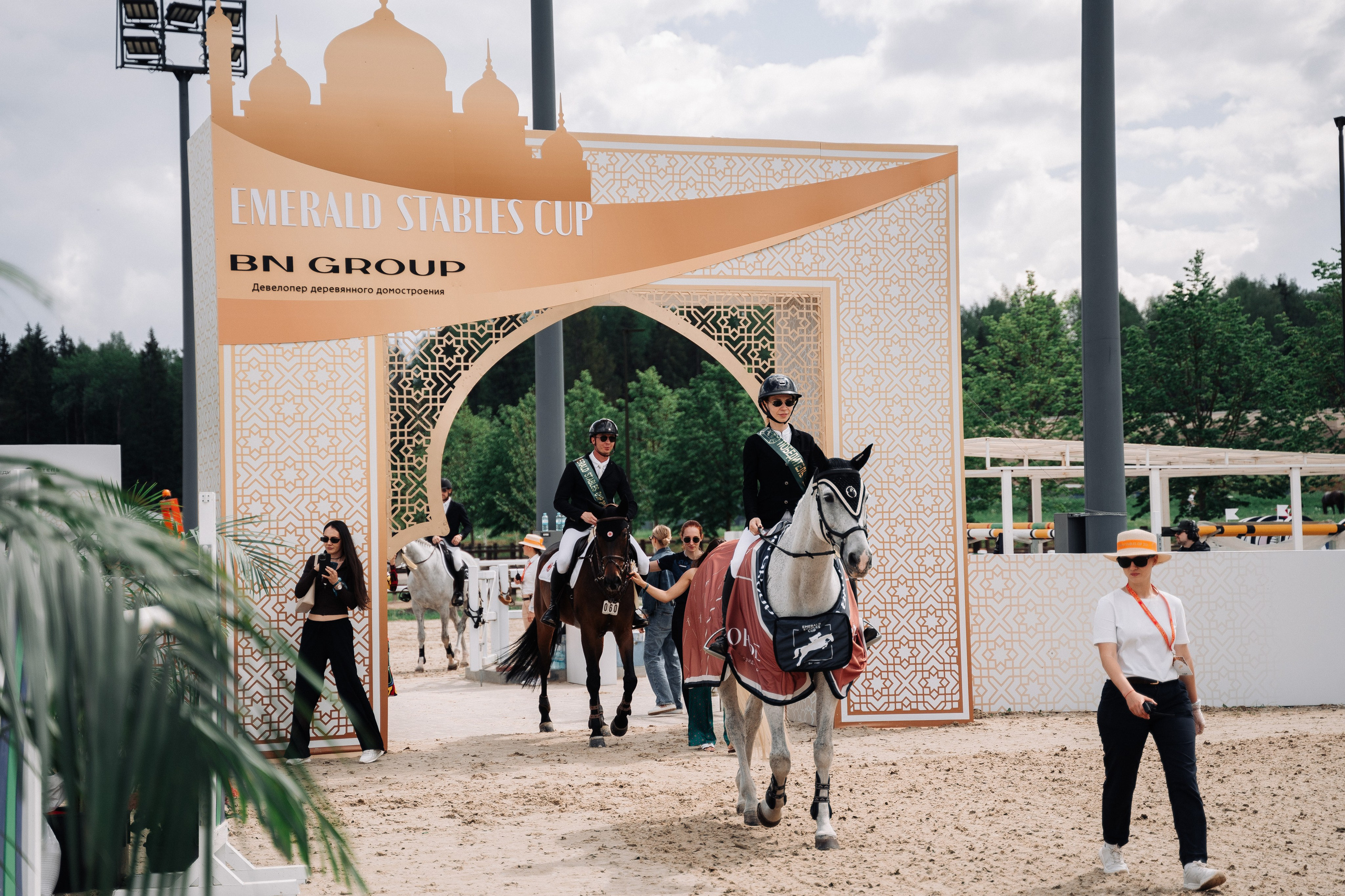 Магия Востока в Emerald Stables. Свадебный и семейный фотограф в Москве и МО Геннадий Туманцев