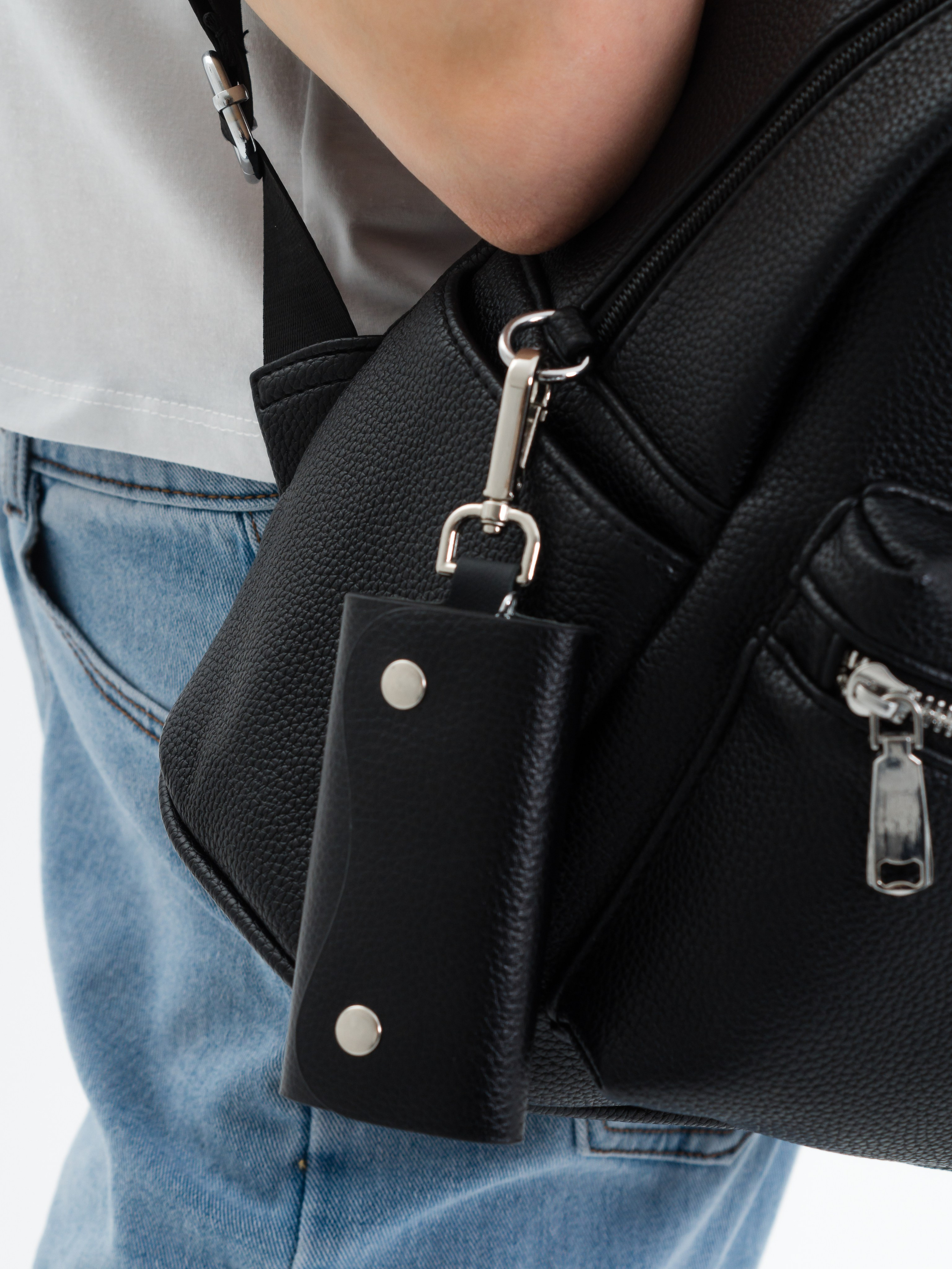 Съемка женского рюкзака для маркетплейсов озон и валберис. Фотограф Оксана Токарева Ижевск