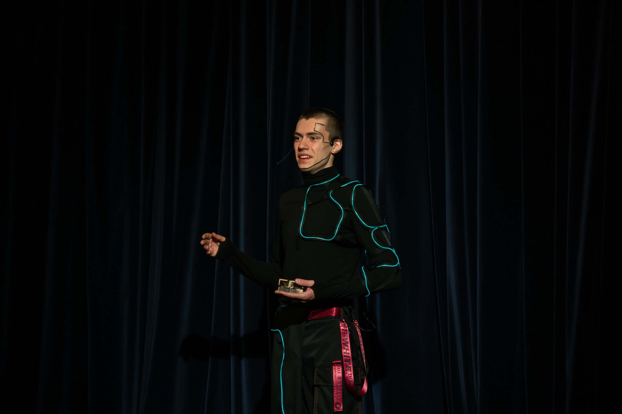 Театр Юного Зрителя «Буратино 2087». Кадр Плюс — Фотография с характером «Визуальный продюсер и фотограф Марк Файзулин»