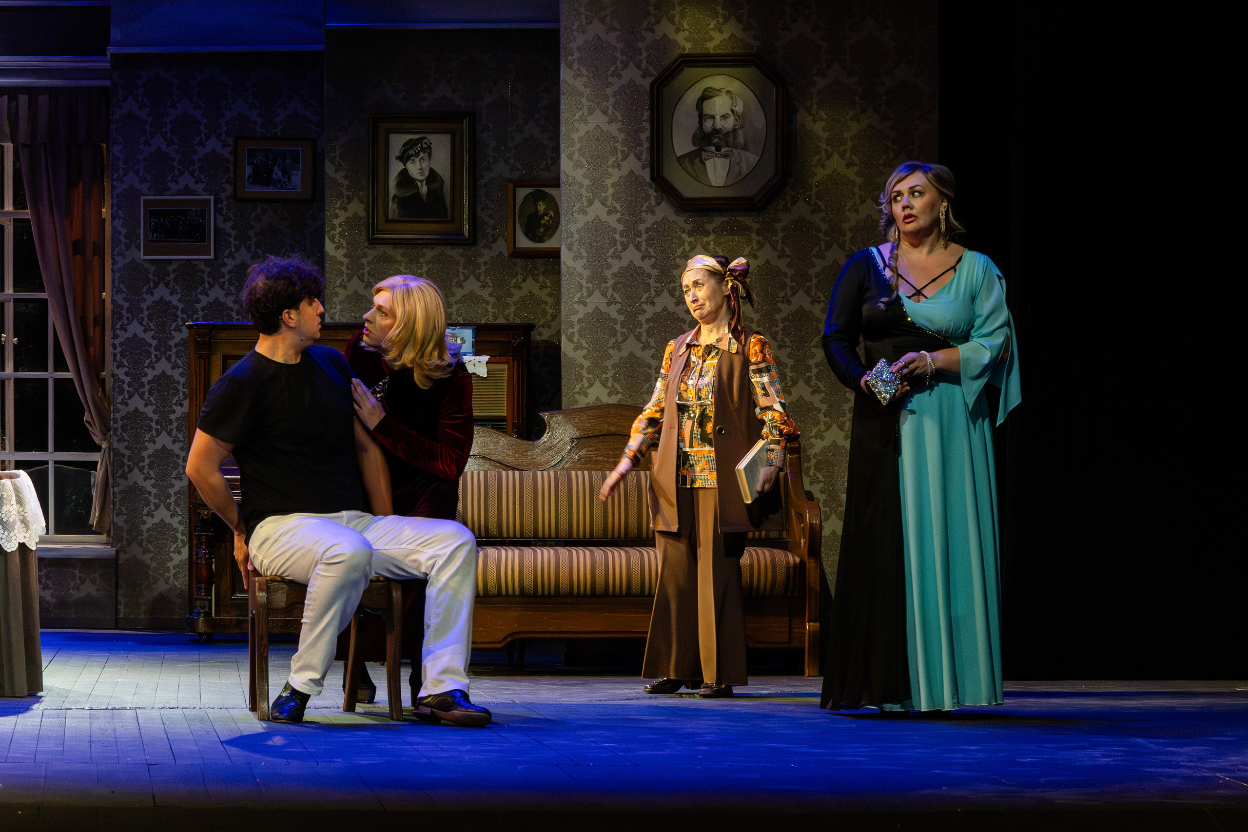 Театр Юного Зрителя «Отчаянные Тетки». Фотограф Марк Файзулин