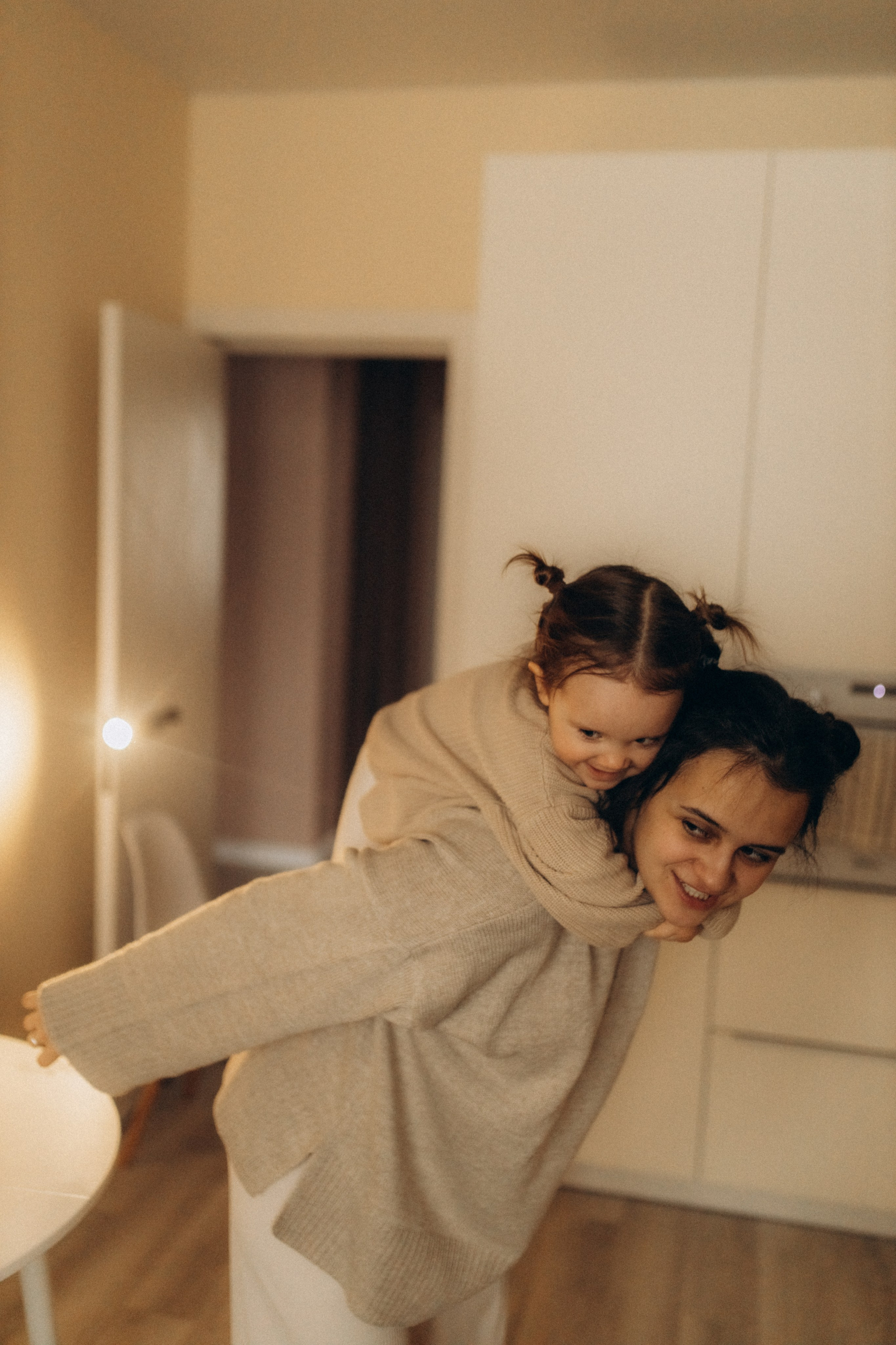 Юля и Мия. Семейный и домашний фотограф Советский Югорск Екатерина Цыганок