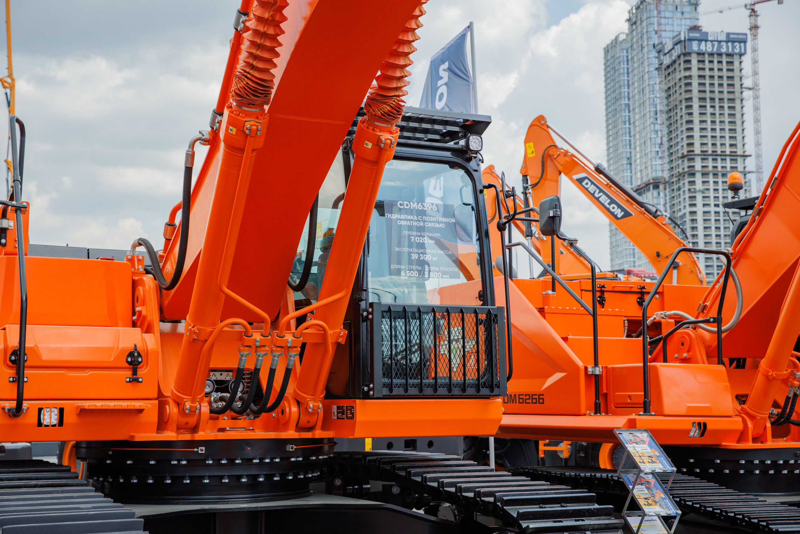 Выставка Спец. Техники. Фотограф Москва Шептаев Артём