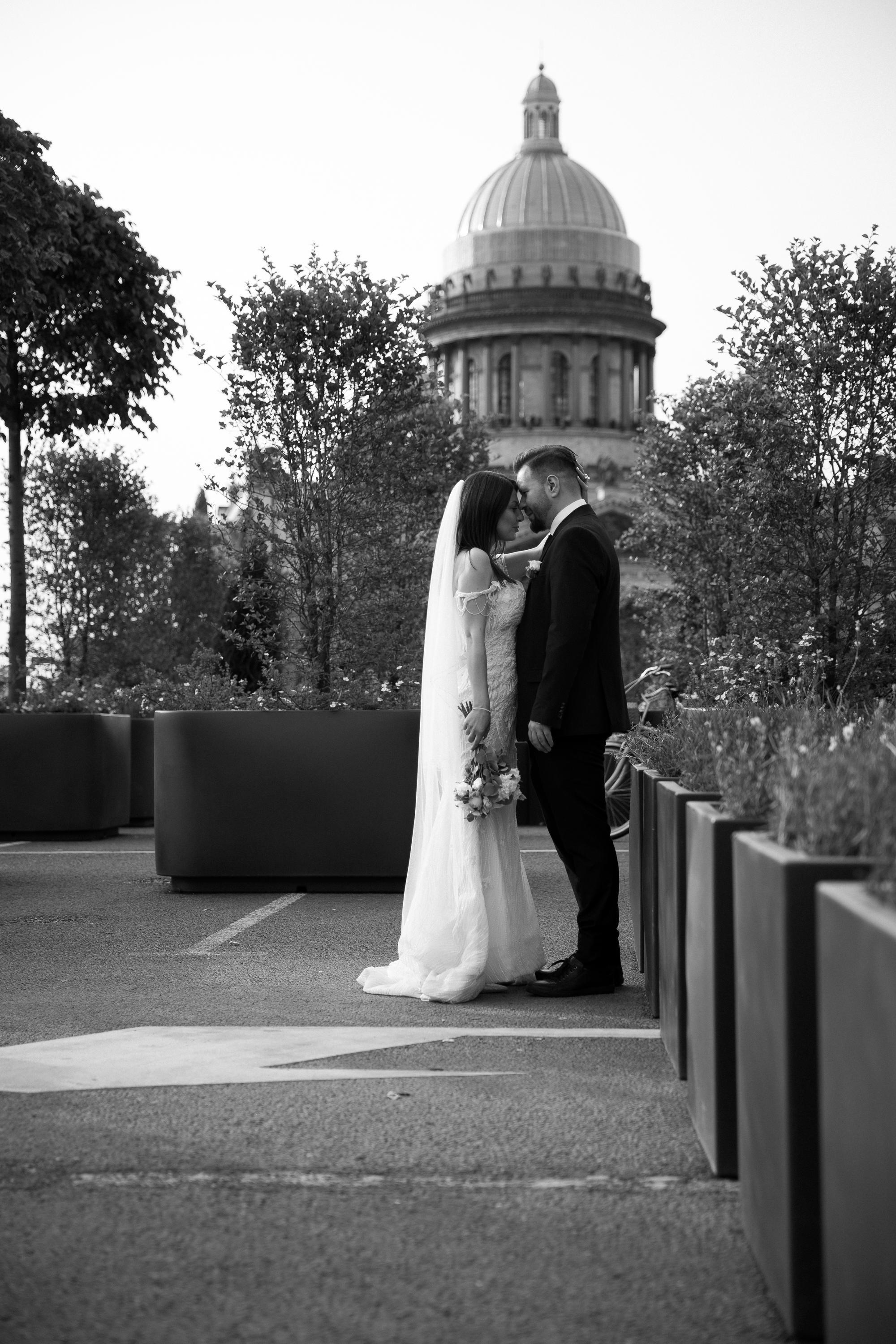 Свадьба в Питере. Свадебный фотограф Игорь Брундасов 8PHOTO на свадьбу венчание загс СПб