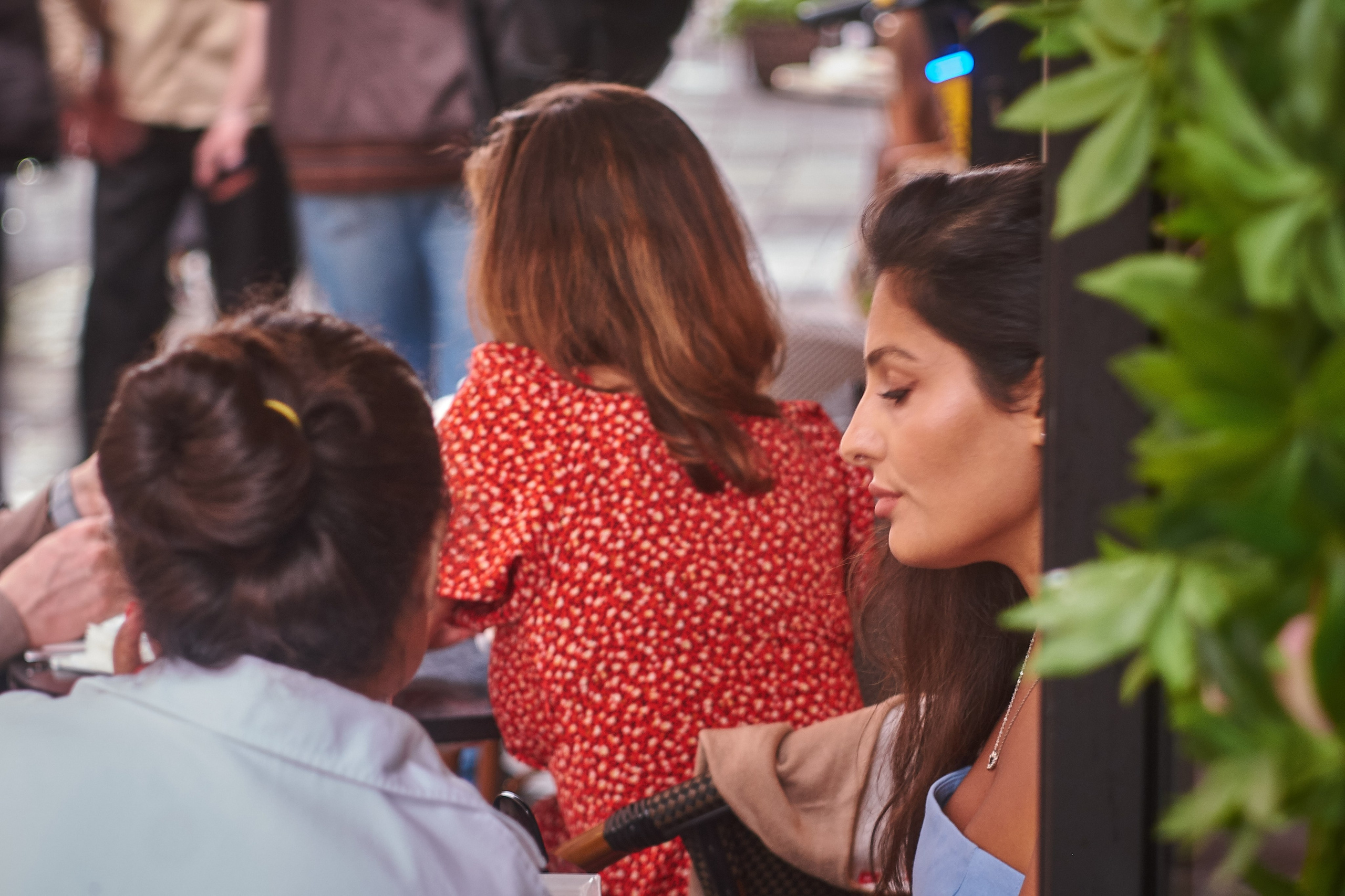 Портрет девушки в кафе "Благородный ланч" - фотограф Виталий Дени