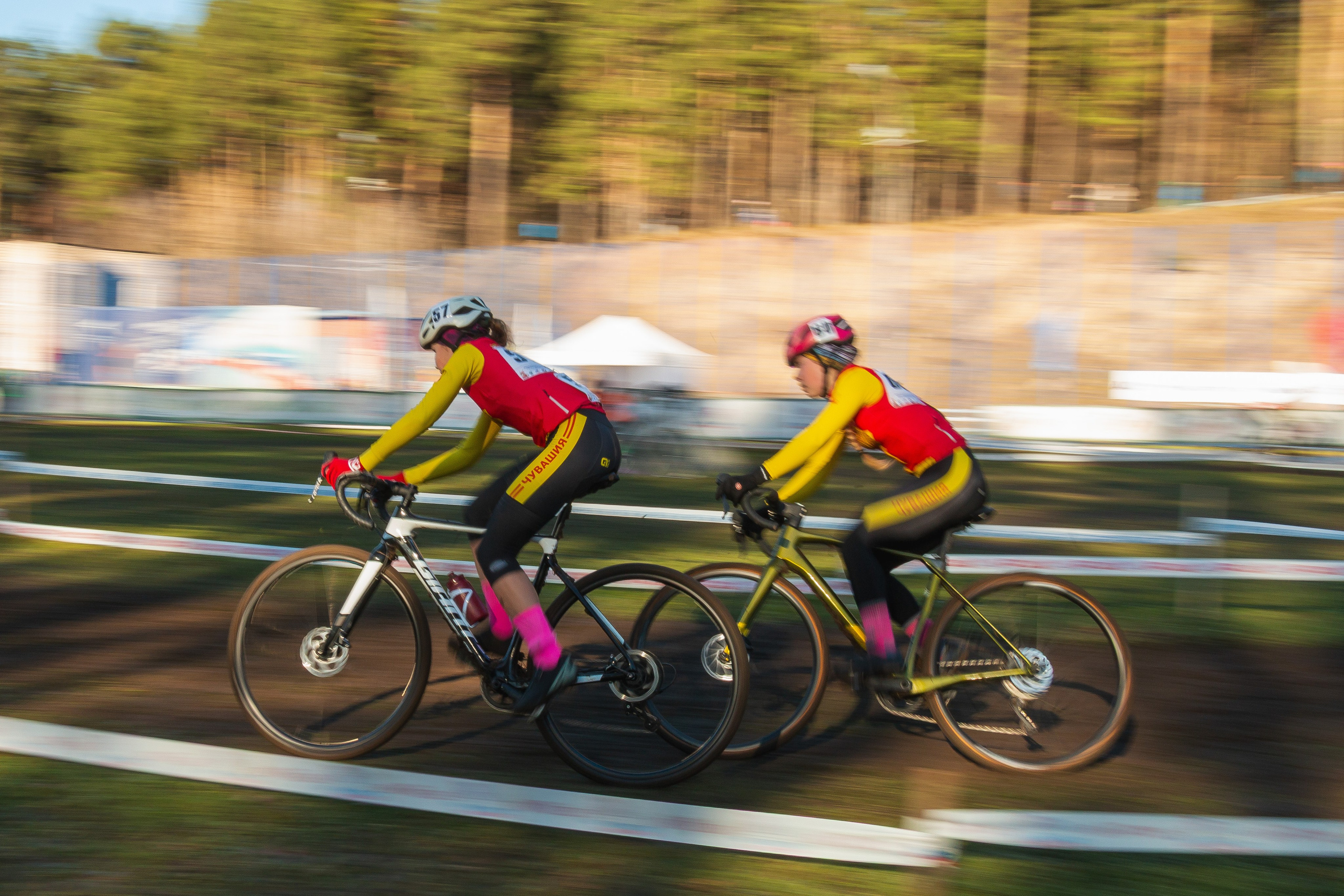 55-й Всероссийский велокросс на призы АО «ИРЗ». Олег Романов. Мастер фото по спорту