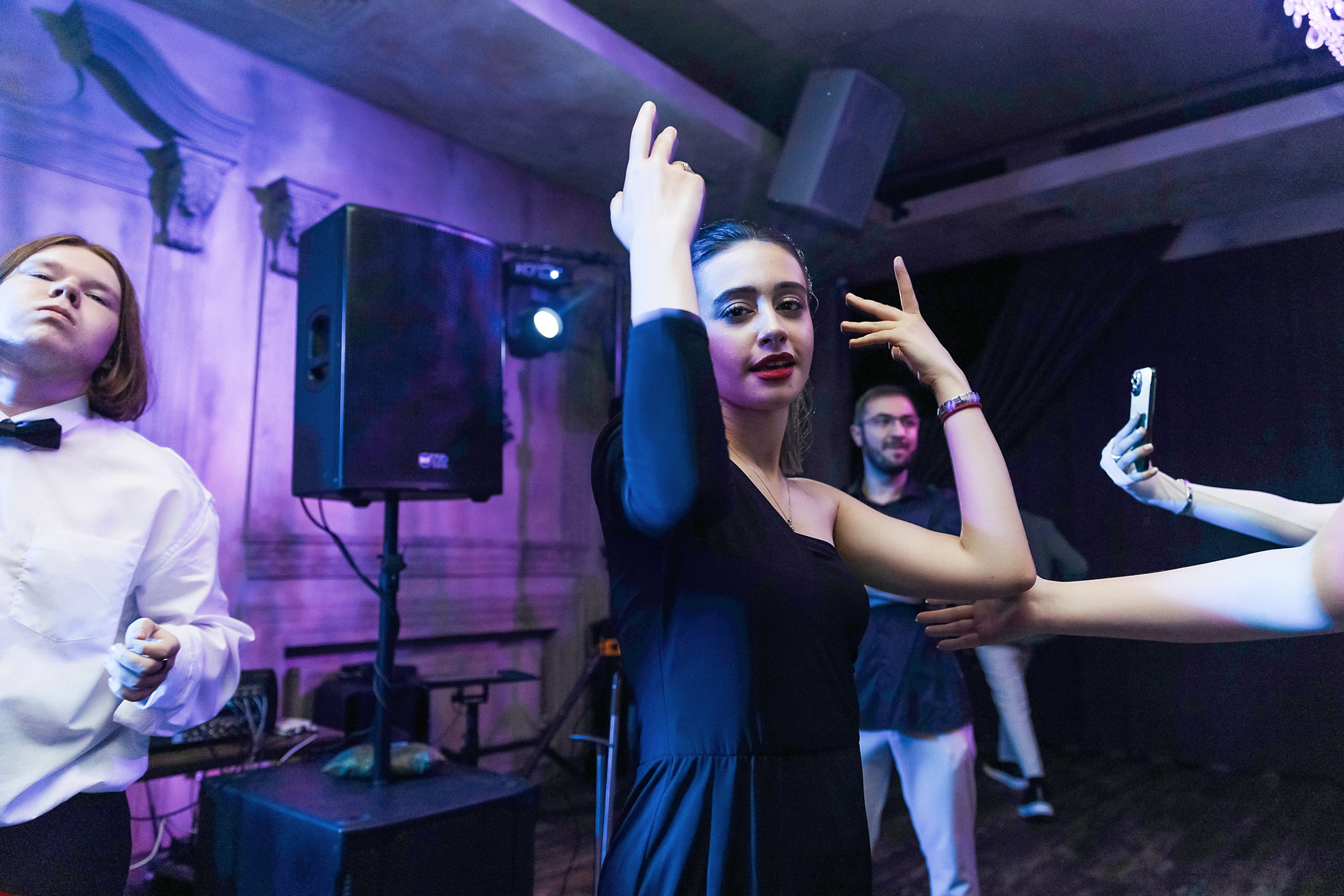 11 класс Гимназия 69. Фотограф и Видеограф в Краснодаре Юлия Солодченко